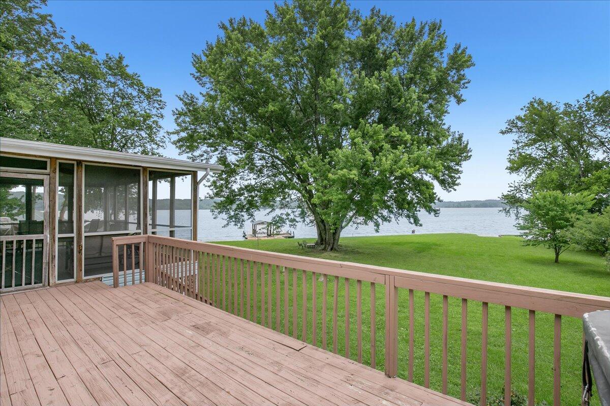 2152 S Shore Acres Road