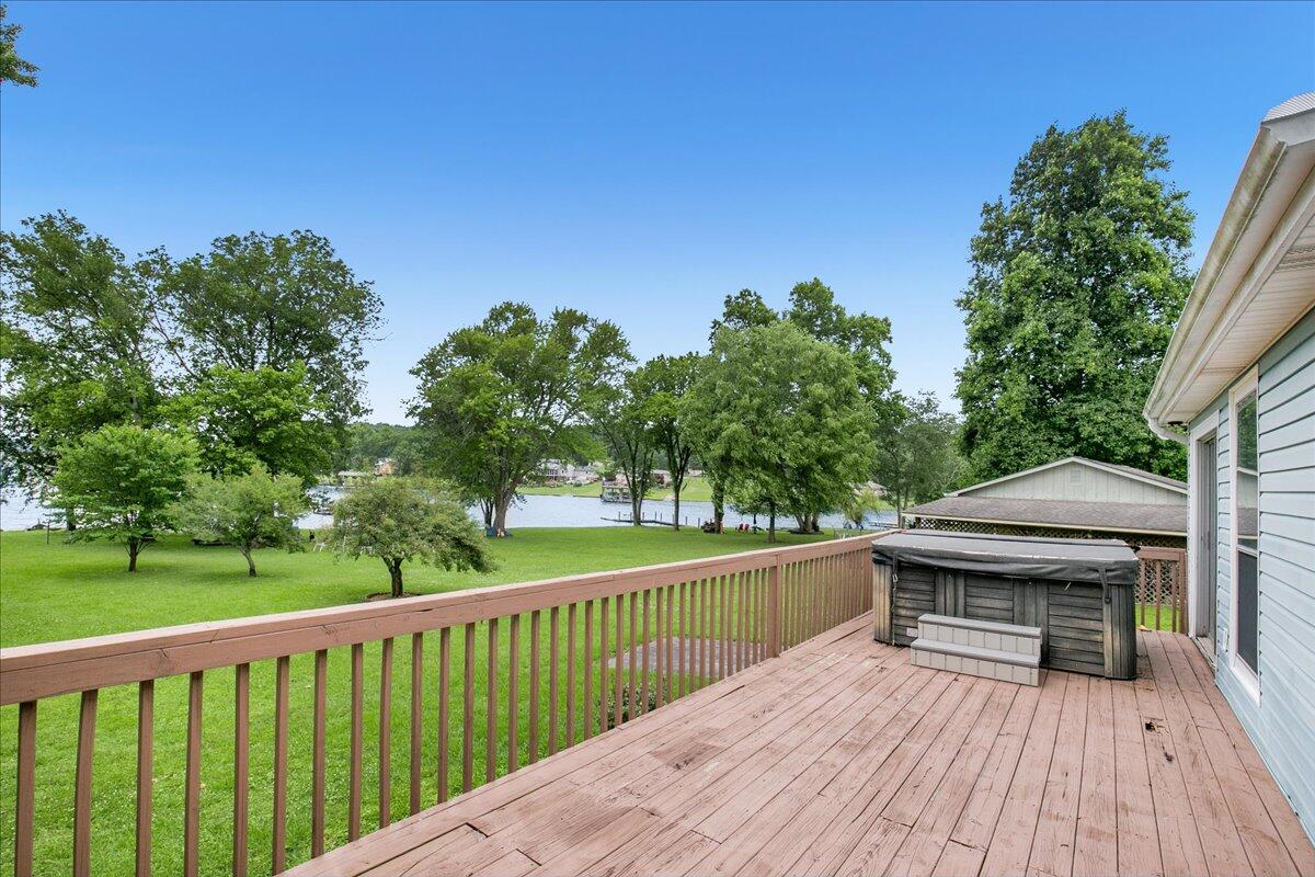 2152 S Shore Acres Road