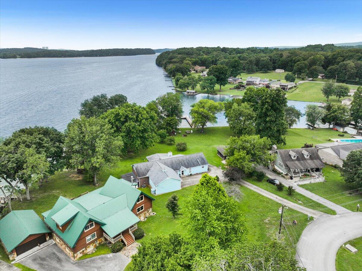 2152 S Shore Acres Road
