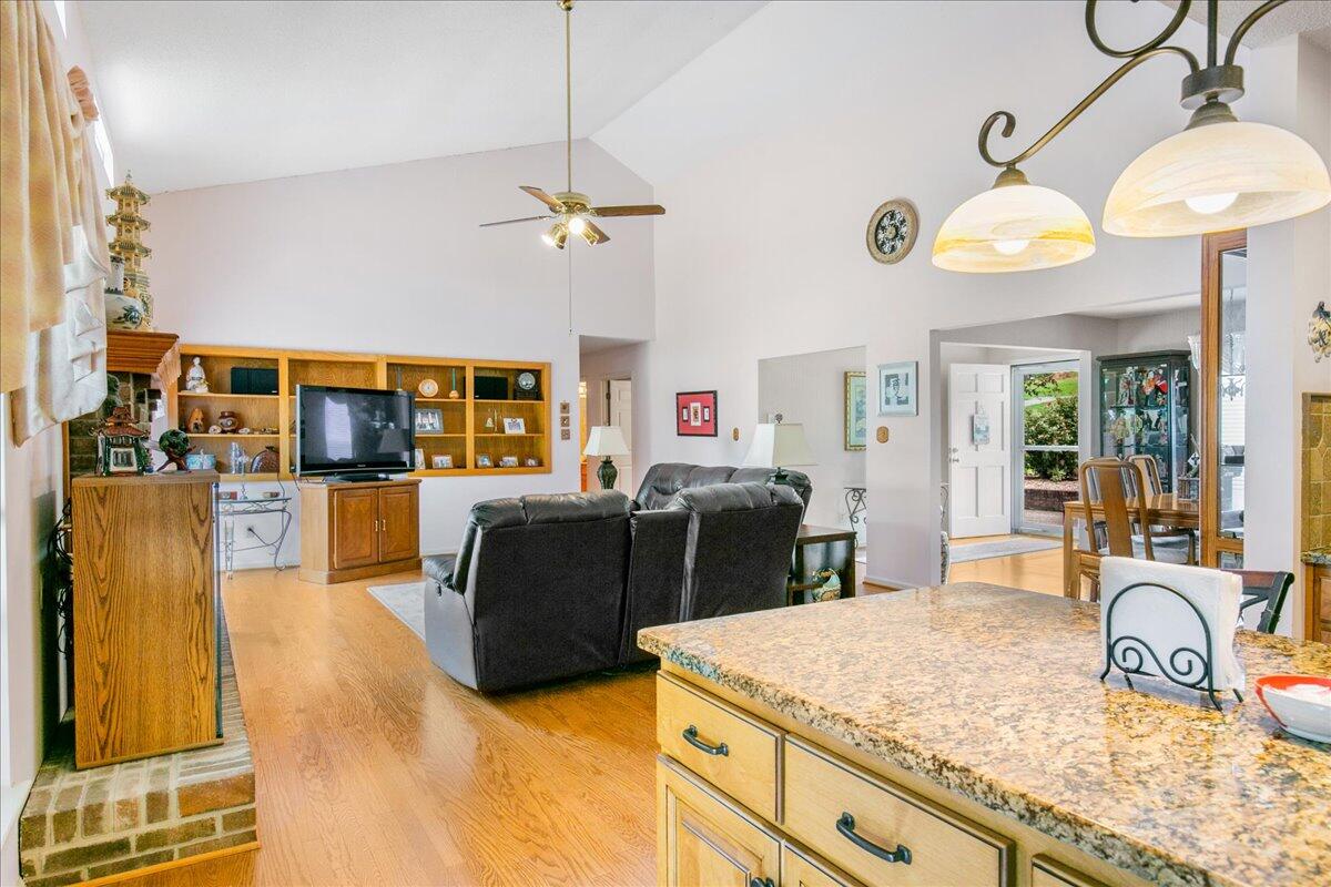 2152 S Shore Acres Road