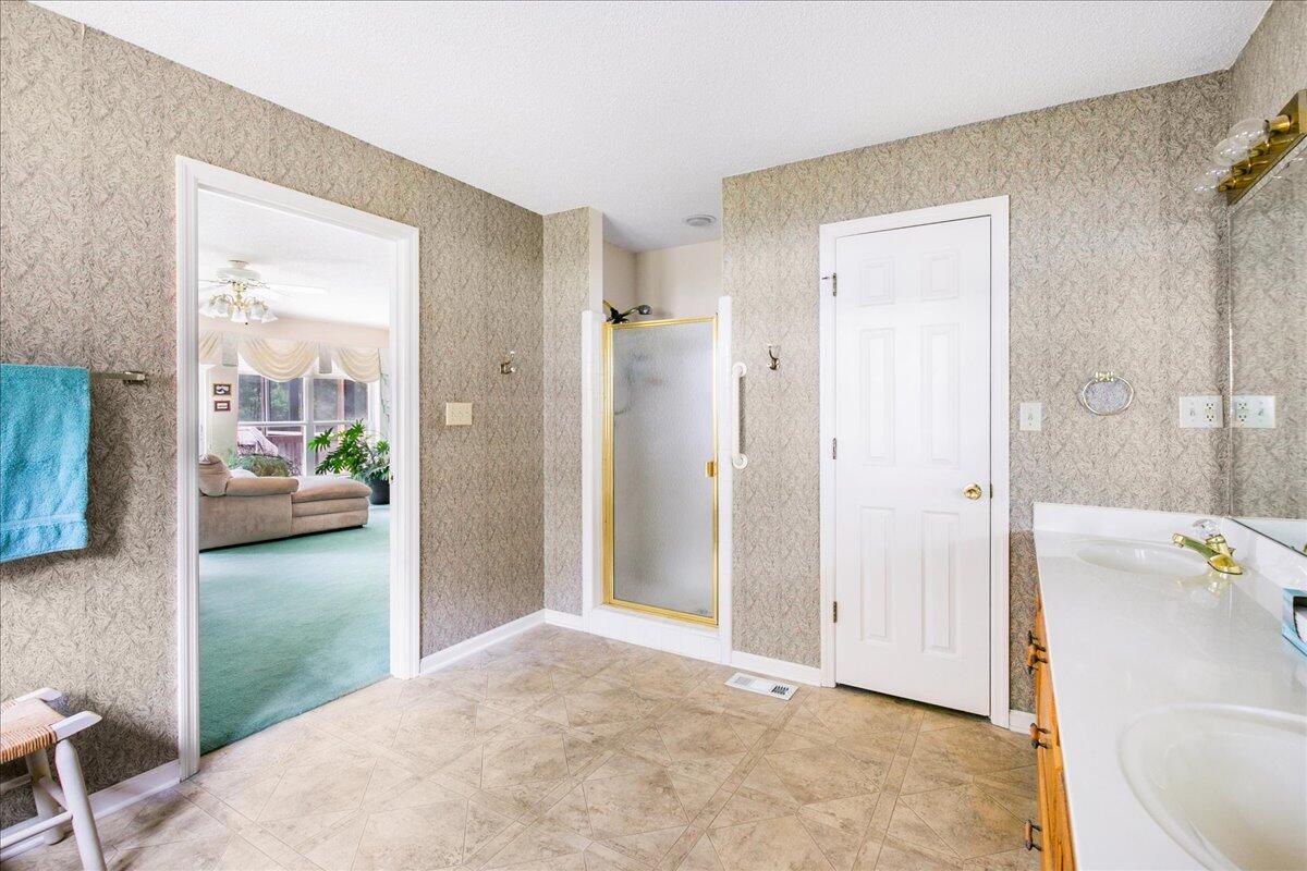 2152 S Shore Acres Road