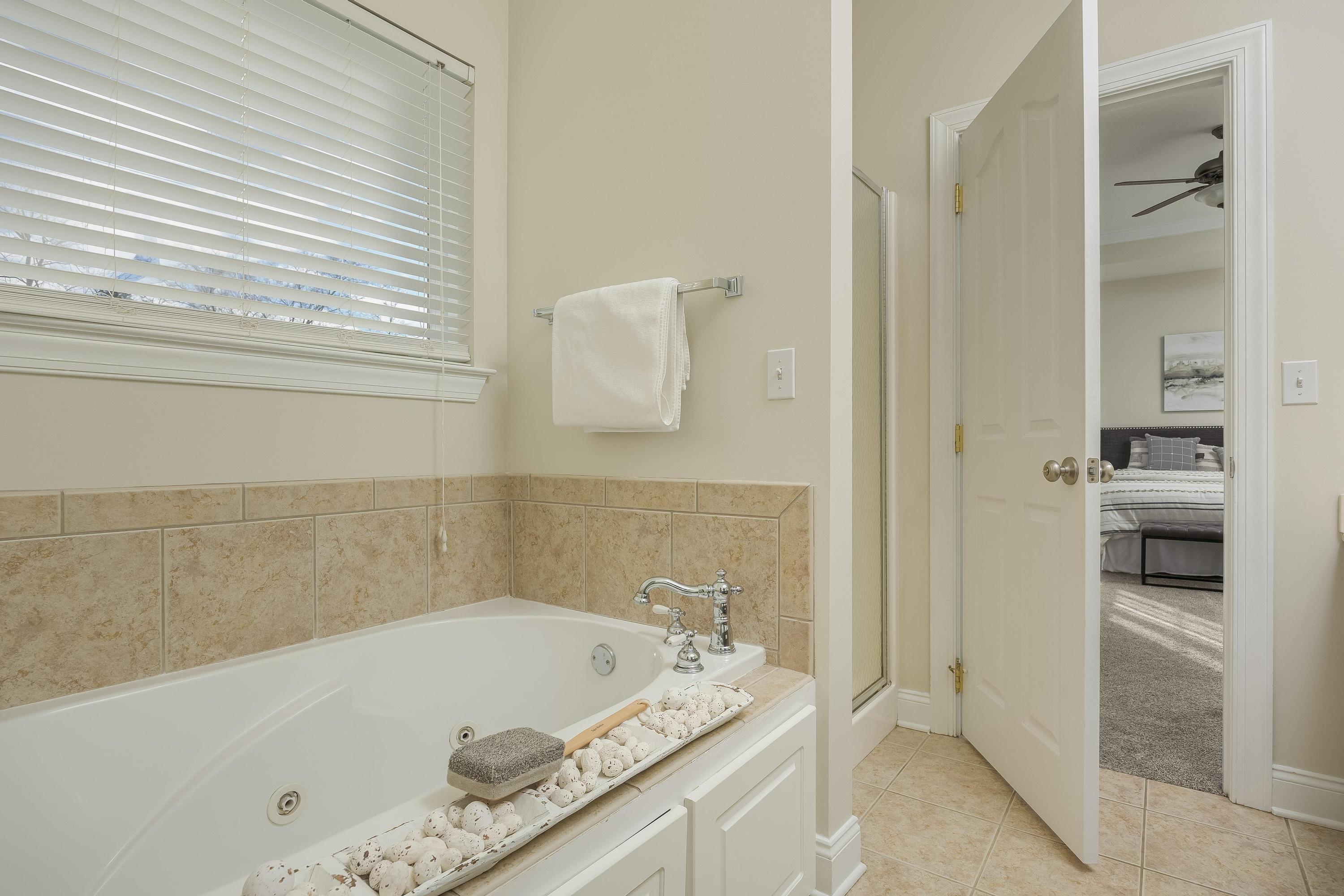 3688 Bentwood Cove Drive