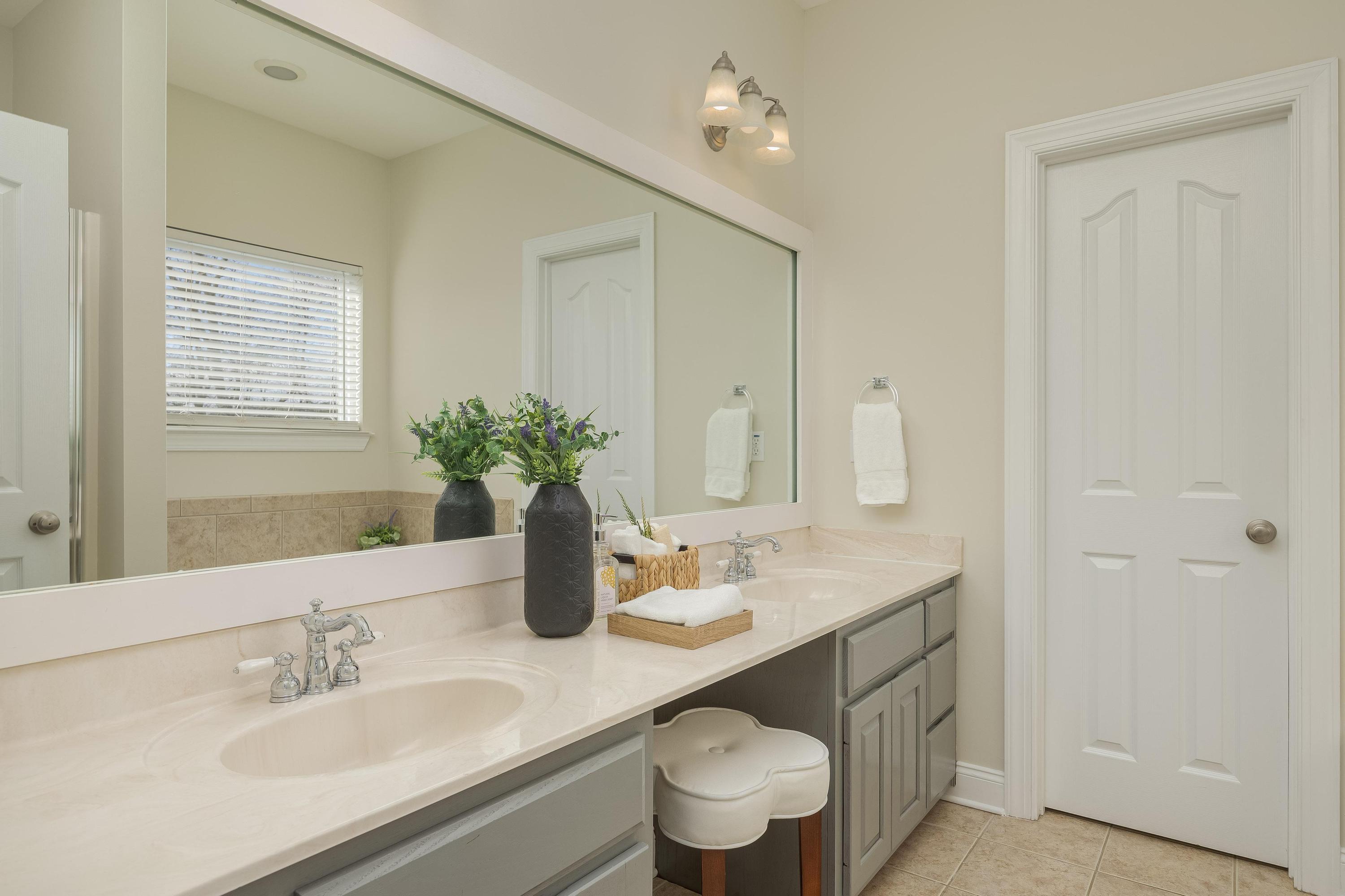 3688 Bentwood Cove Drive