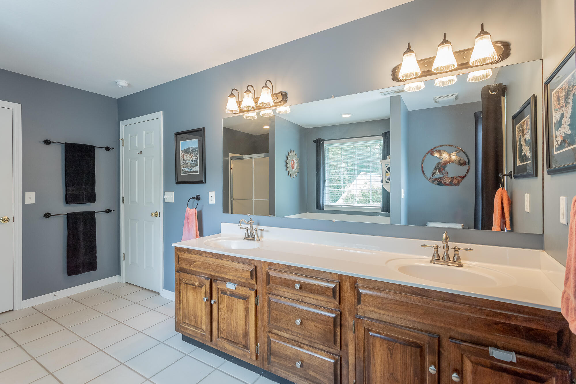 1009 Clift Cave Drive