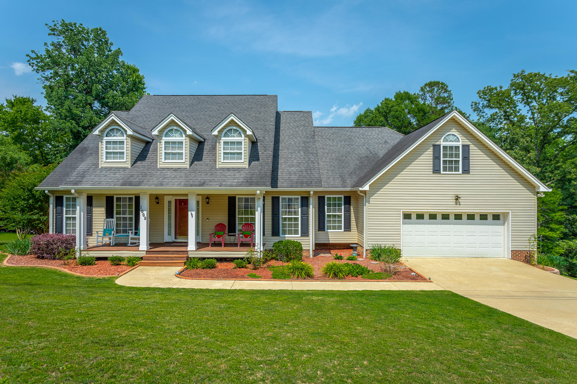 1009 Clift Cave Drive