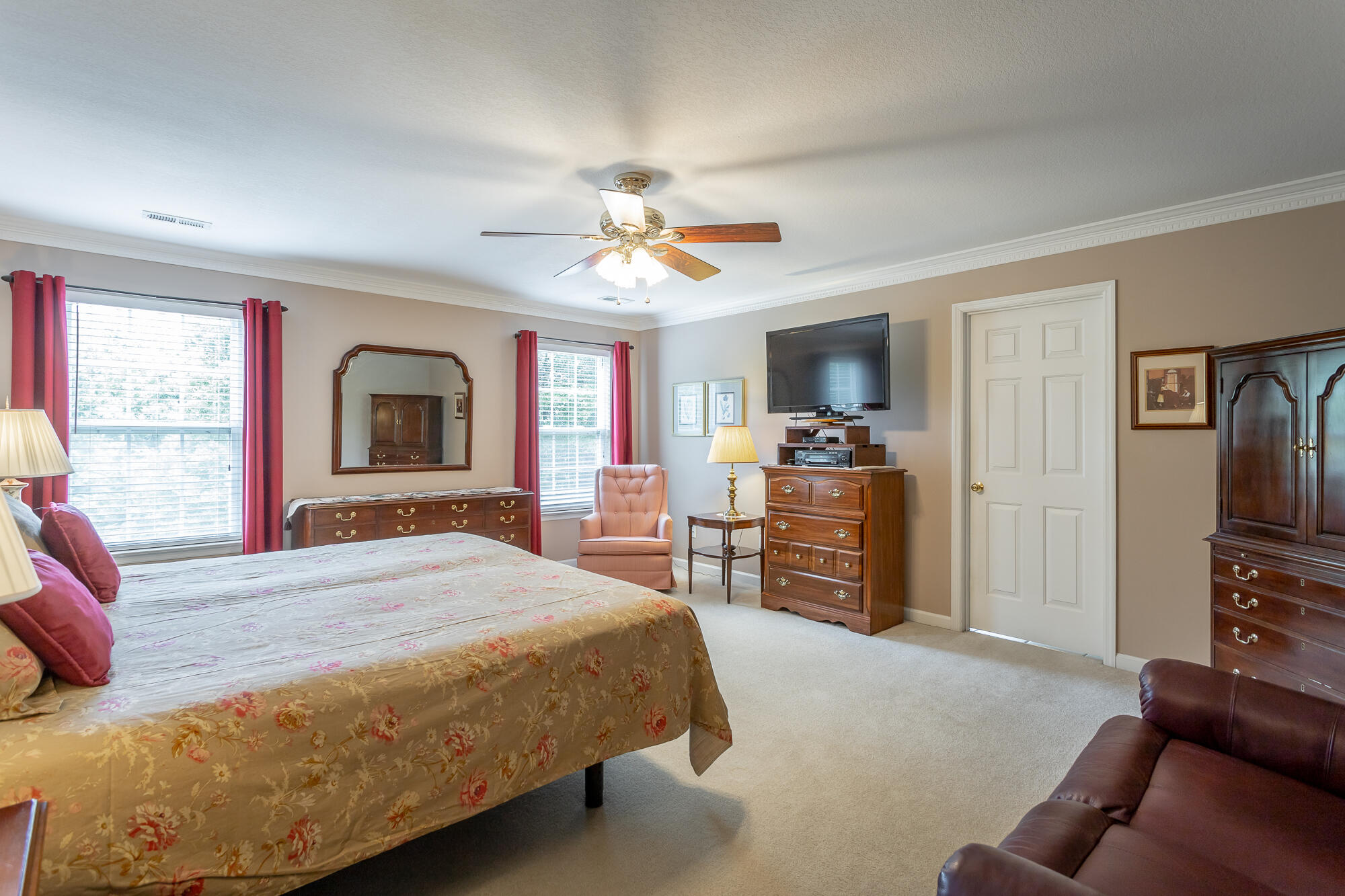 1009 Clift Cave Drive
