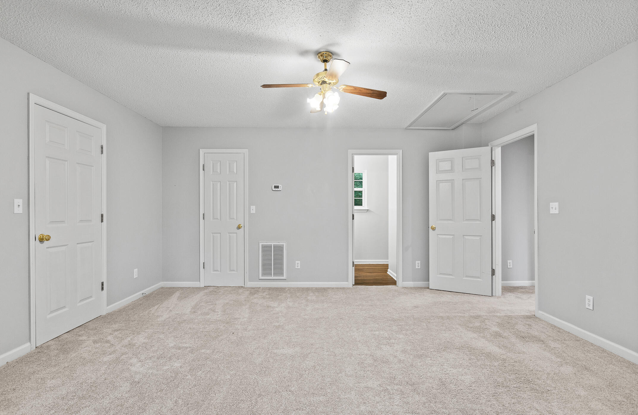 218 Lynnolen Lane