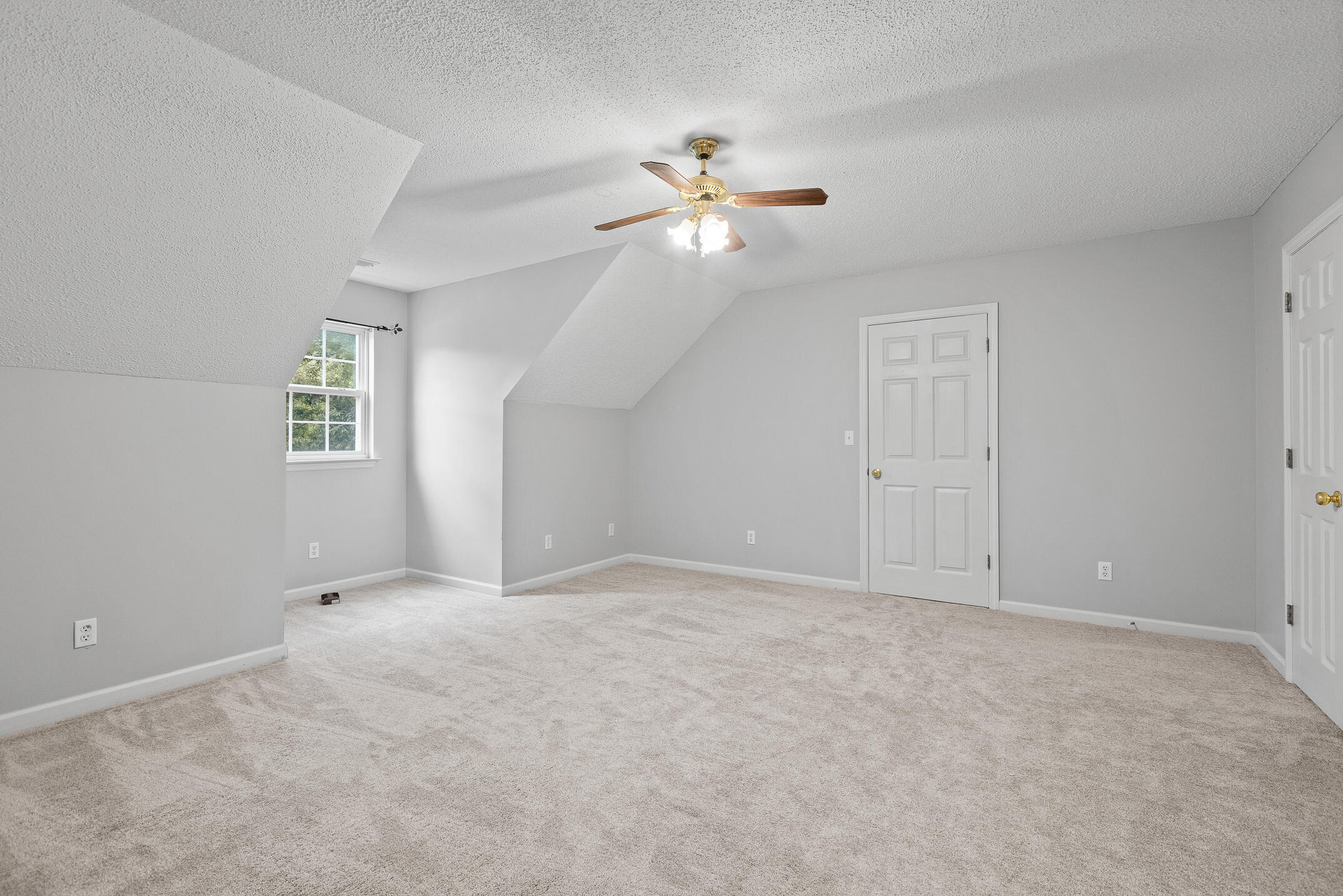 218 Lynnolen Lane