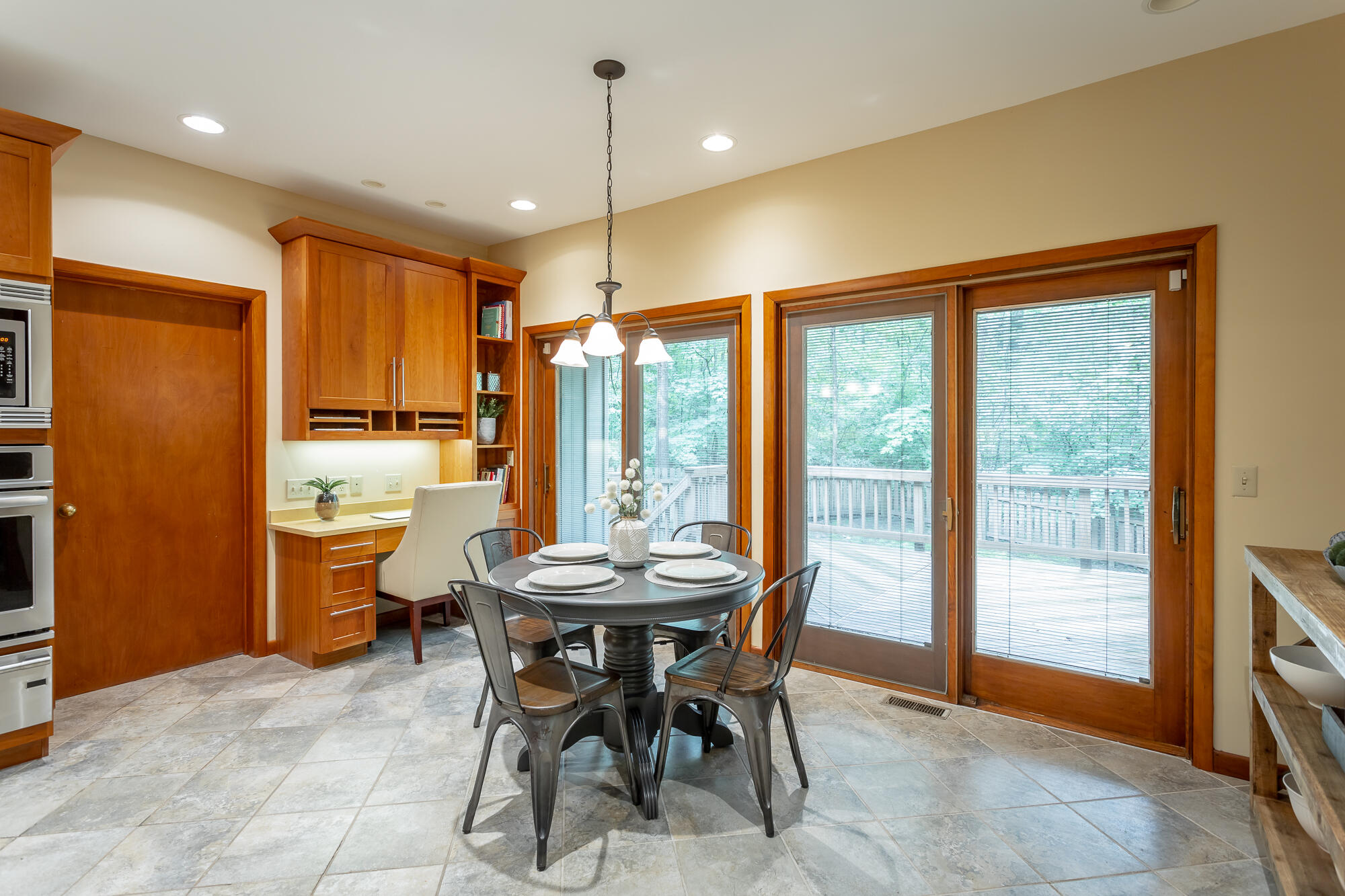 6239 Forest Trail