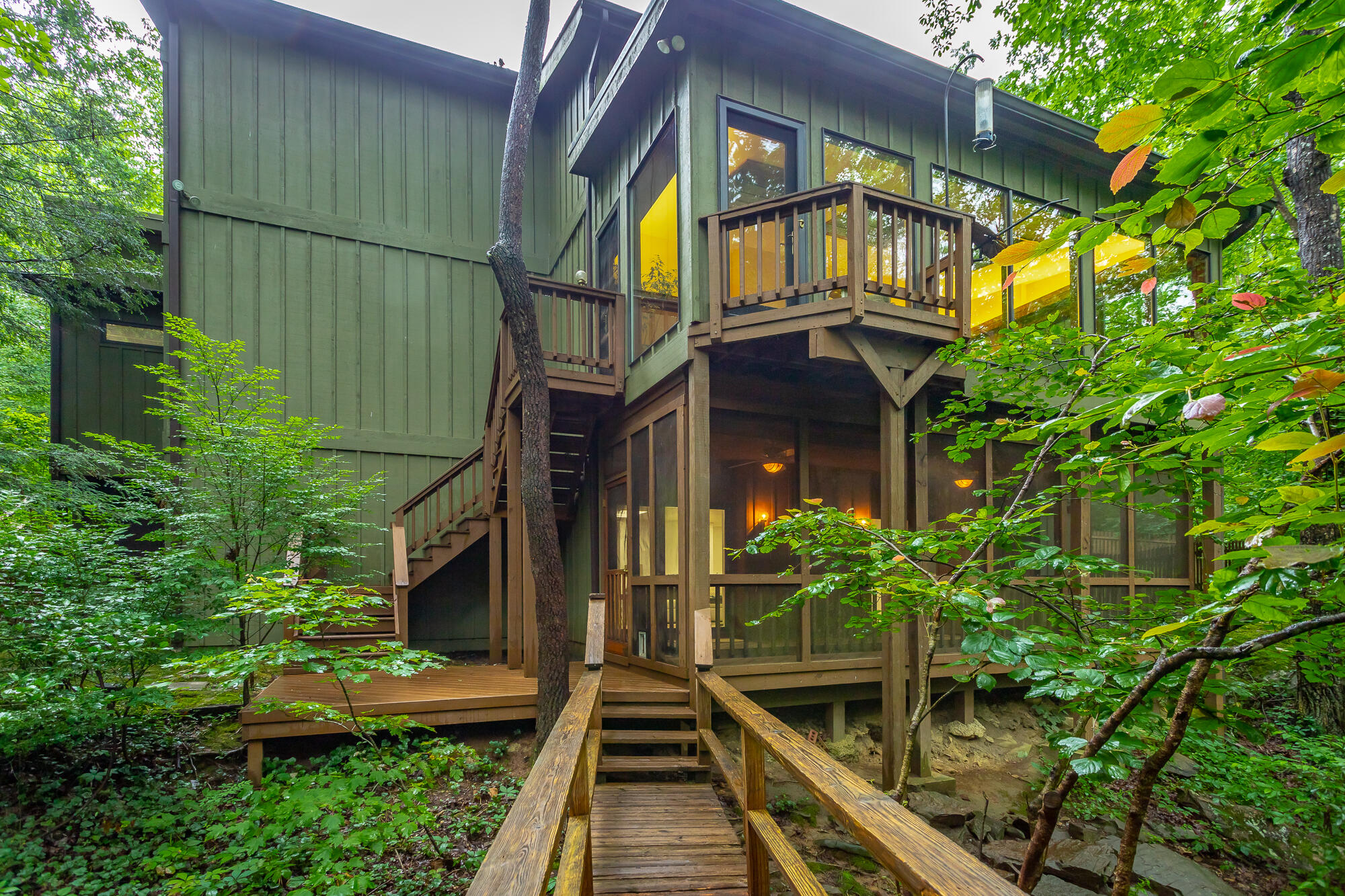 6239 Forest Trail