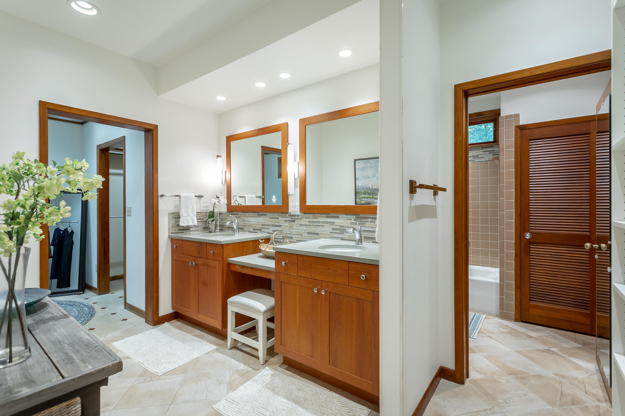 6239 Forest Trail