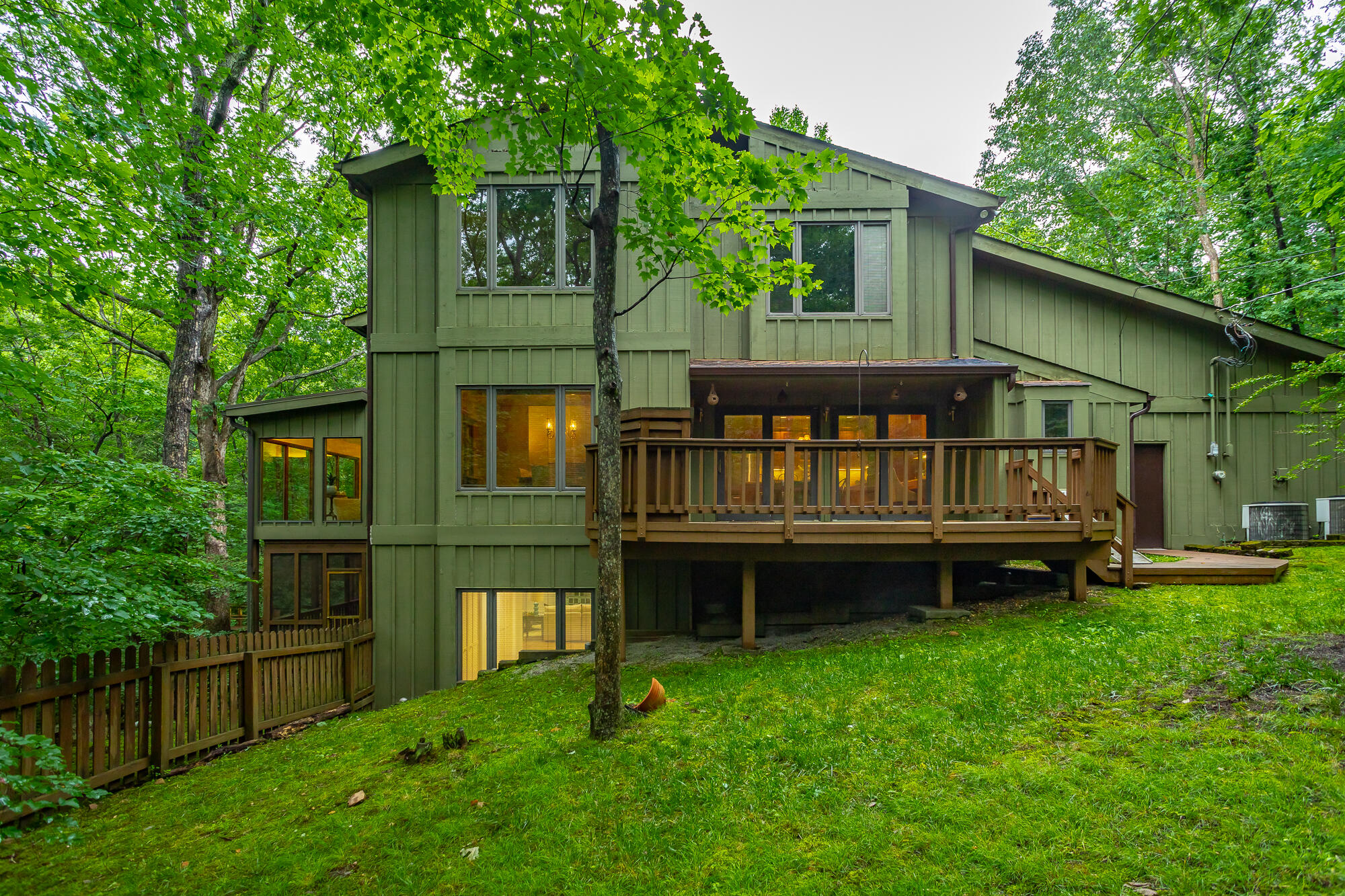 6239 Forest Trail
