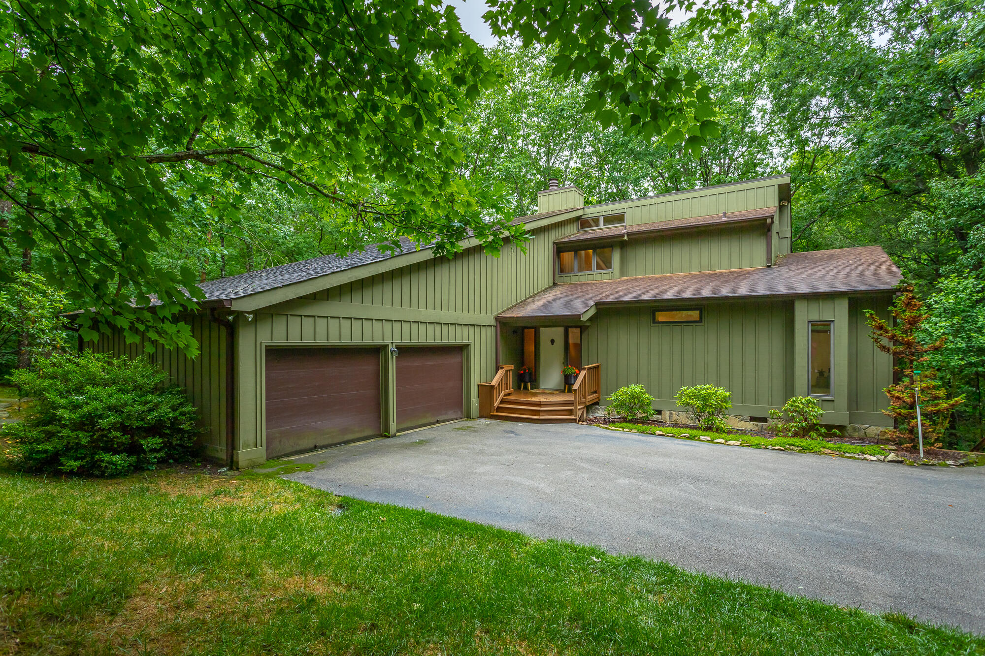 6239 Forest Trail