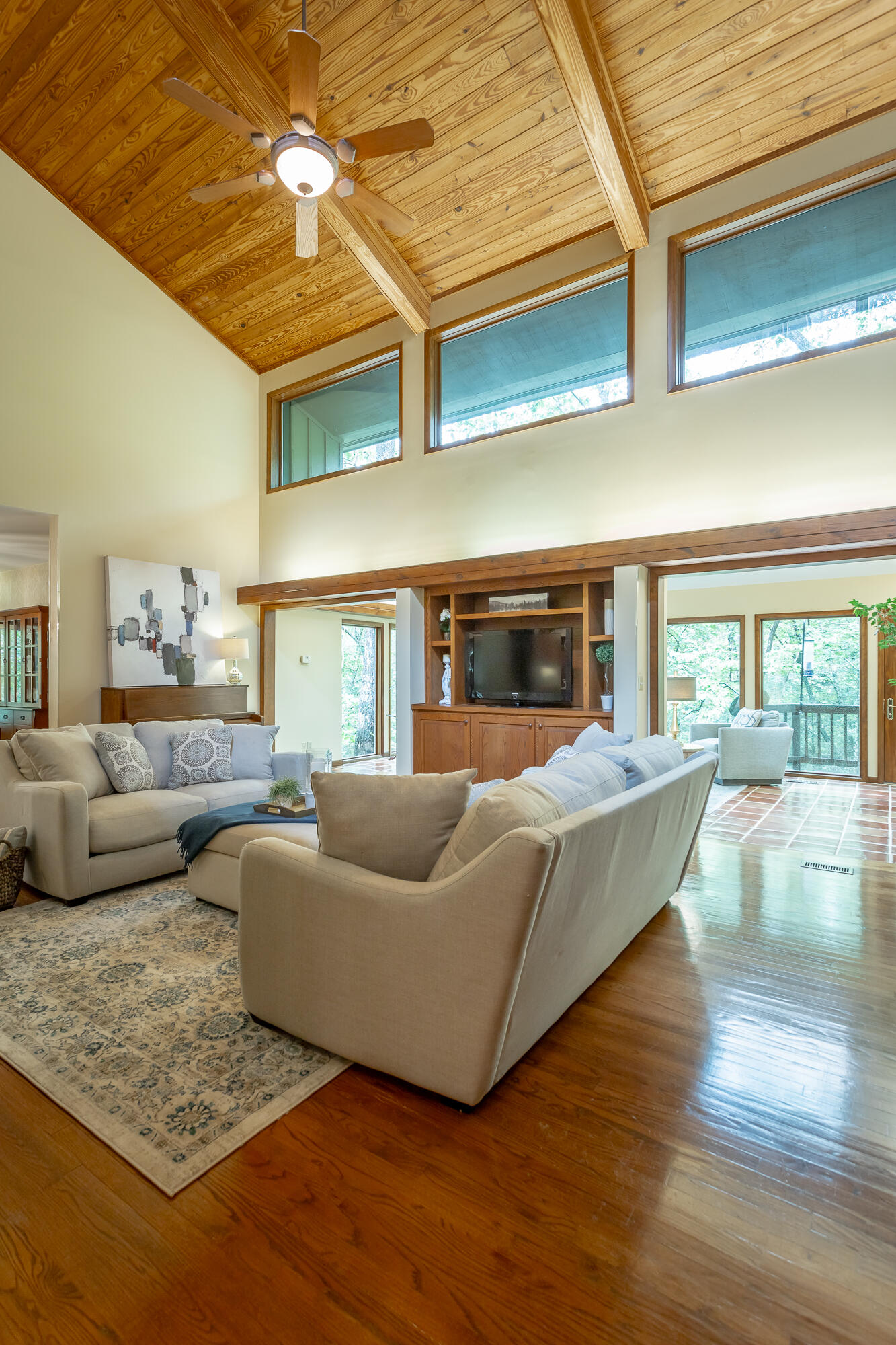 6239 Forest Trail