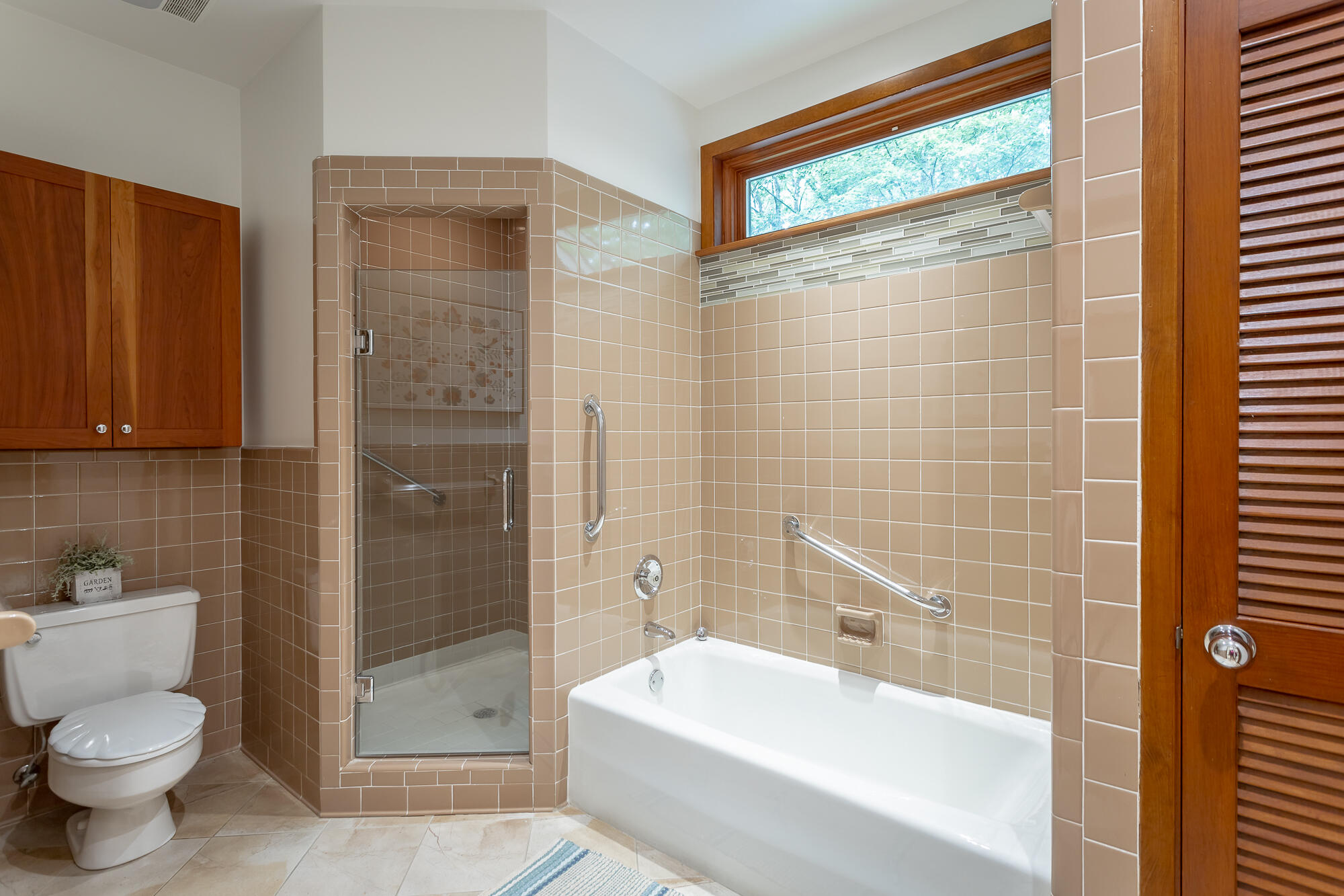 6239 Forest Trail