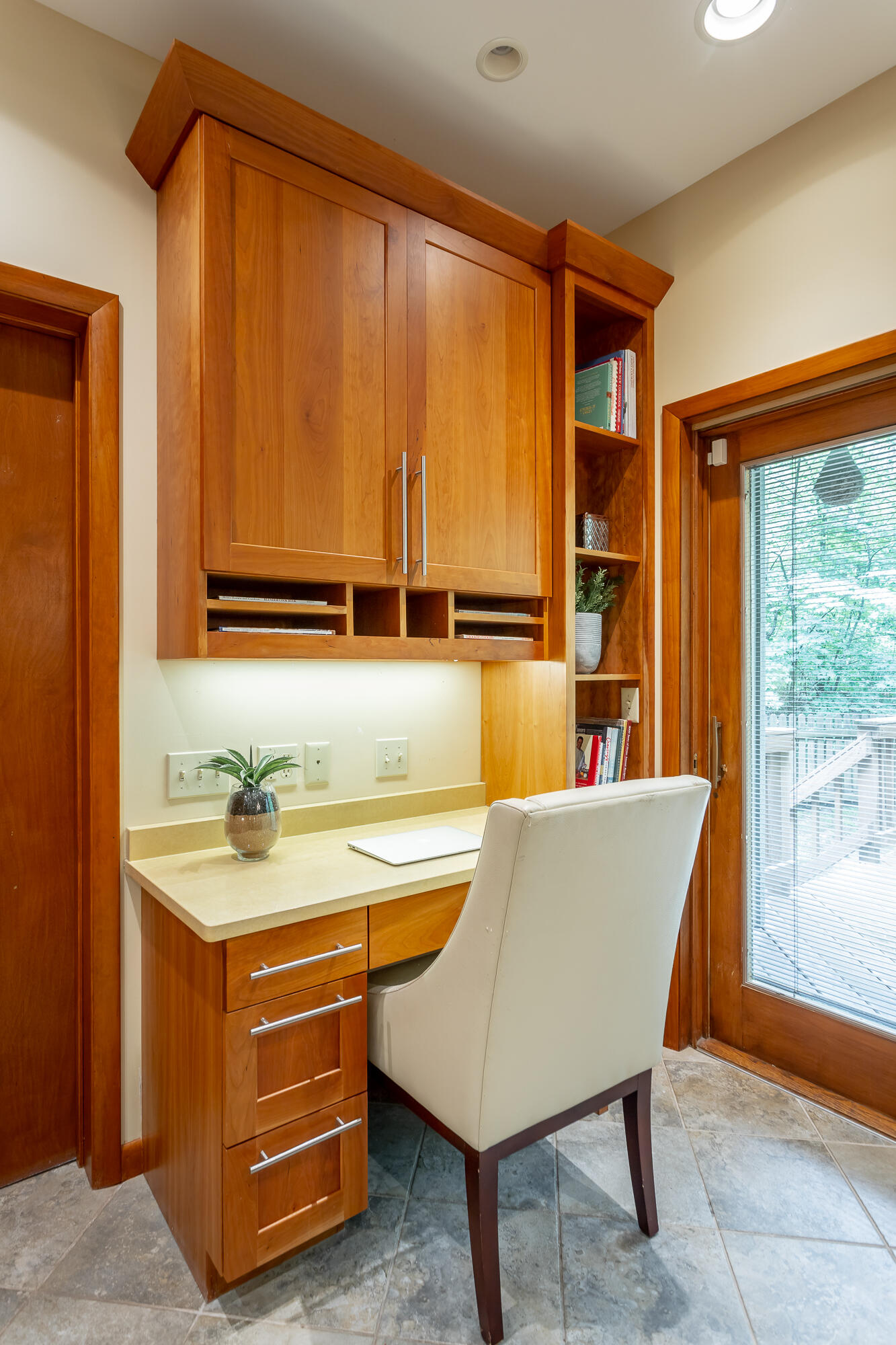 6239 Forest Trail