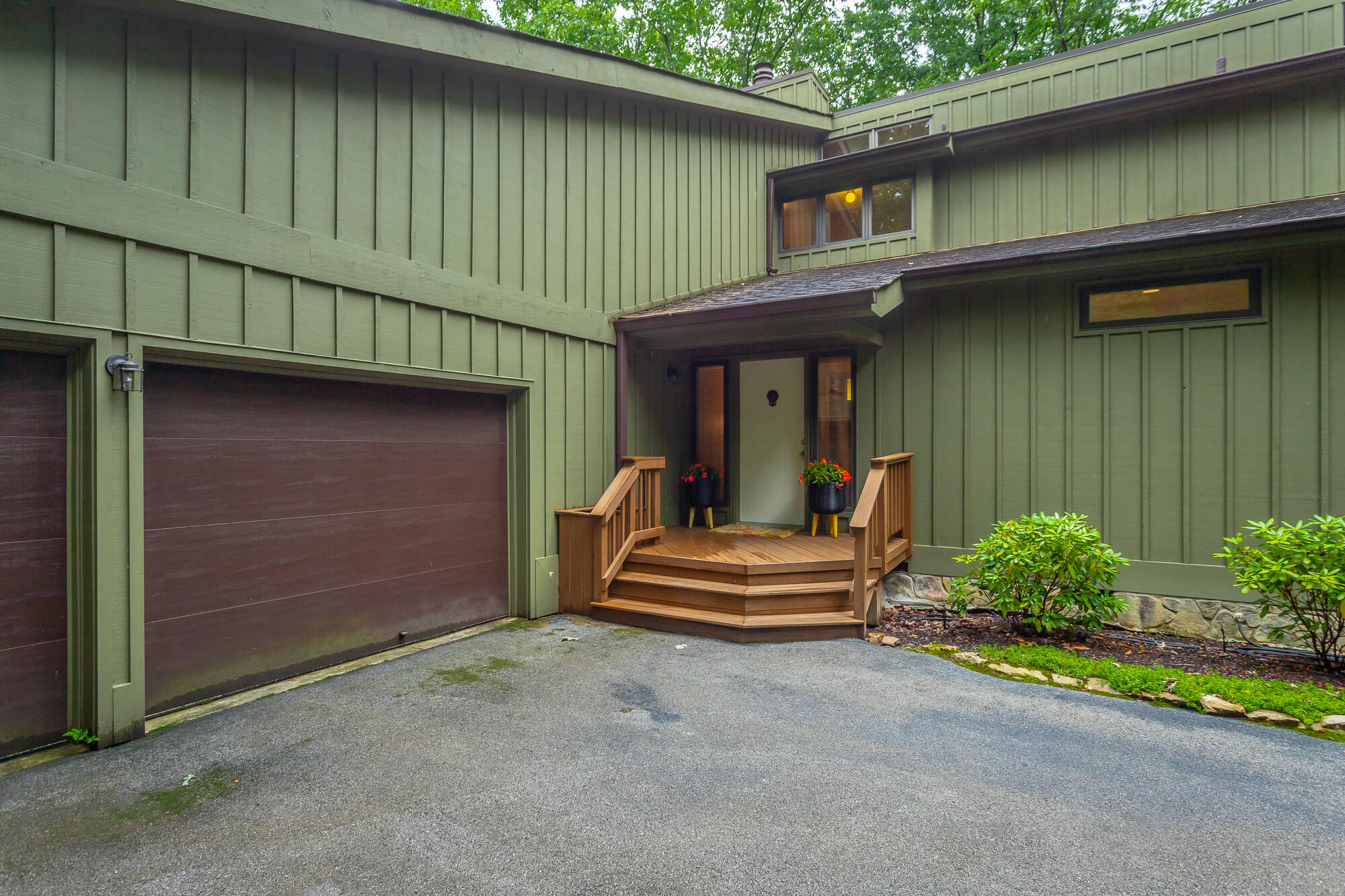 6239 Forest Trail