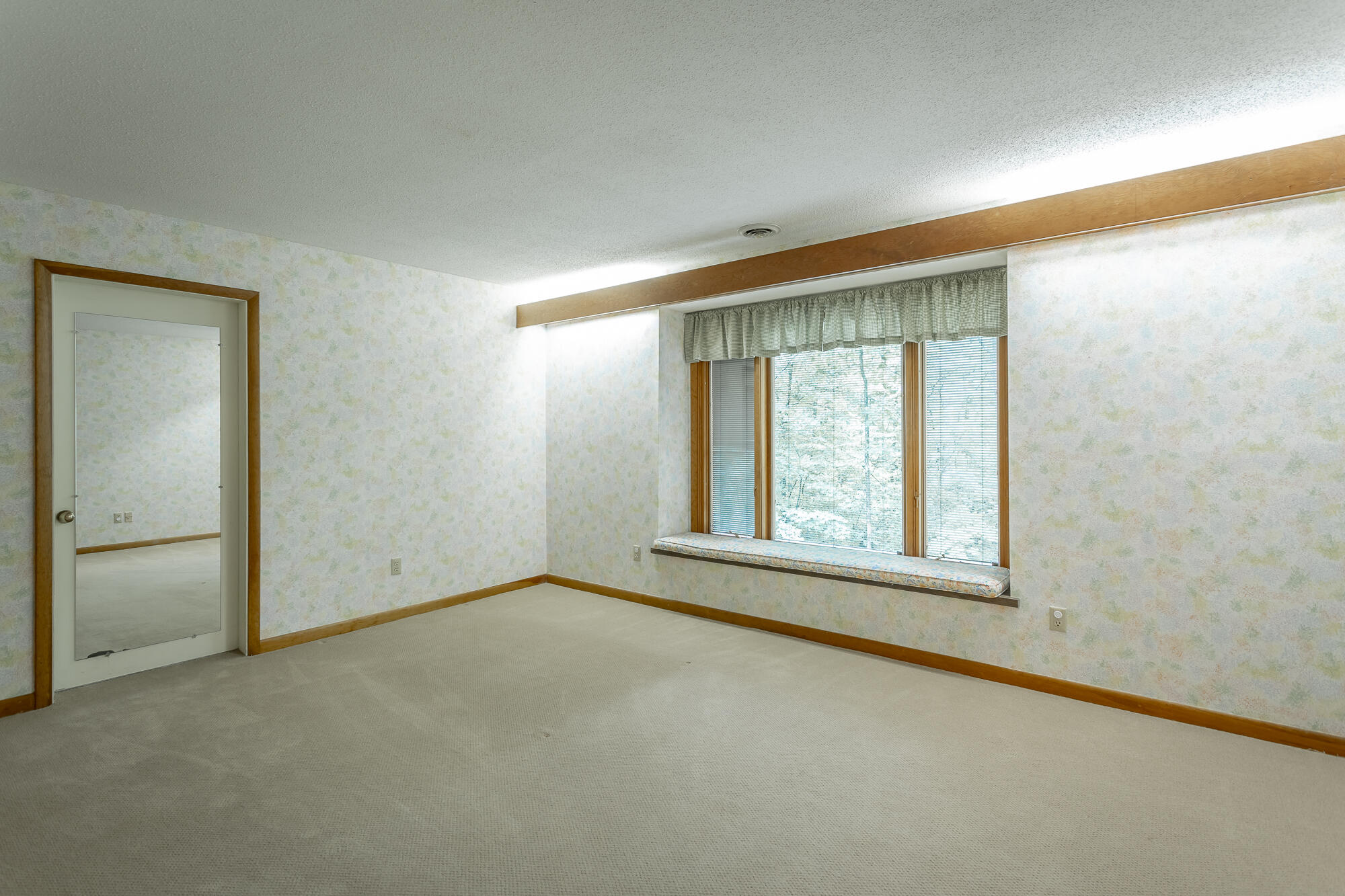 6239 Forest Trail
