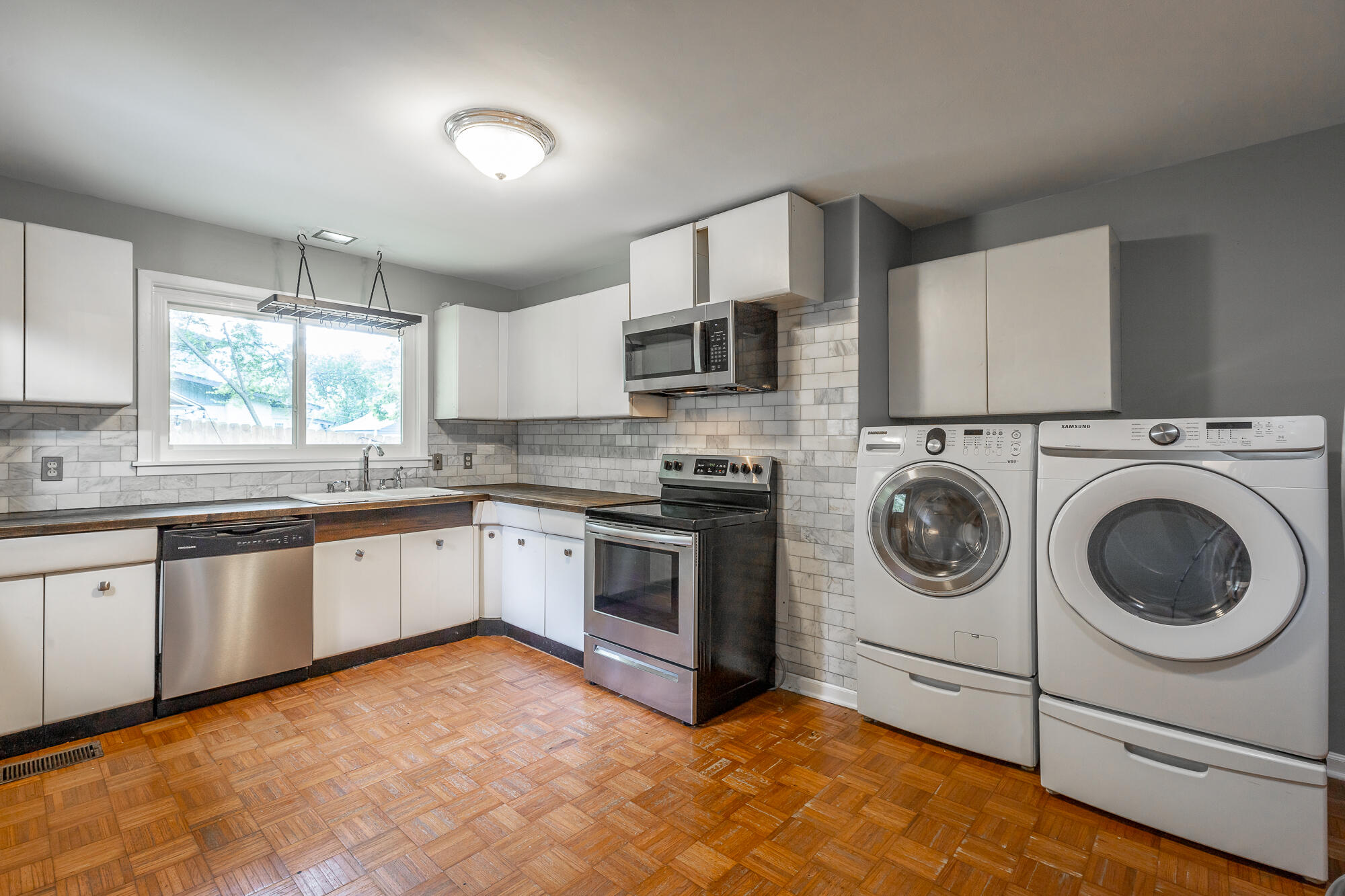 88 Inglenook Drive