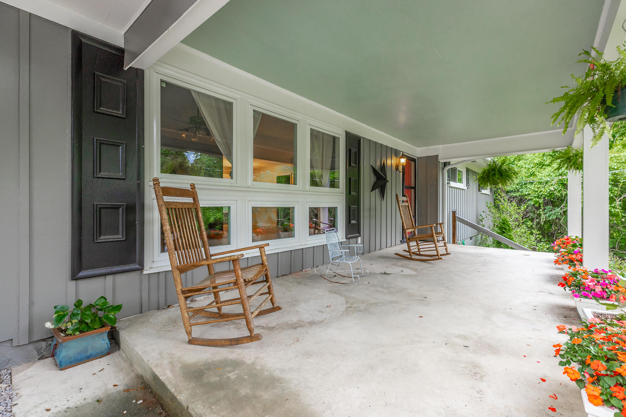 88 Inglenook Drive