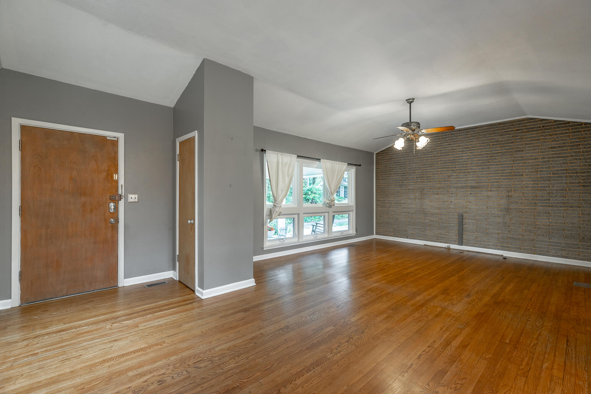 88 Inglenook Drive
