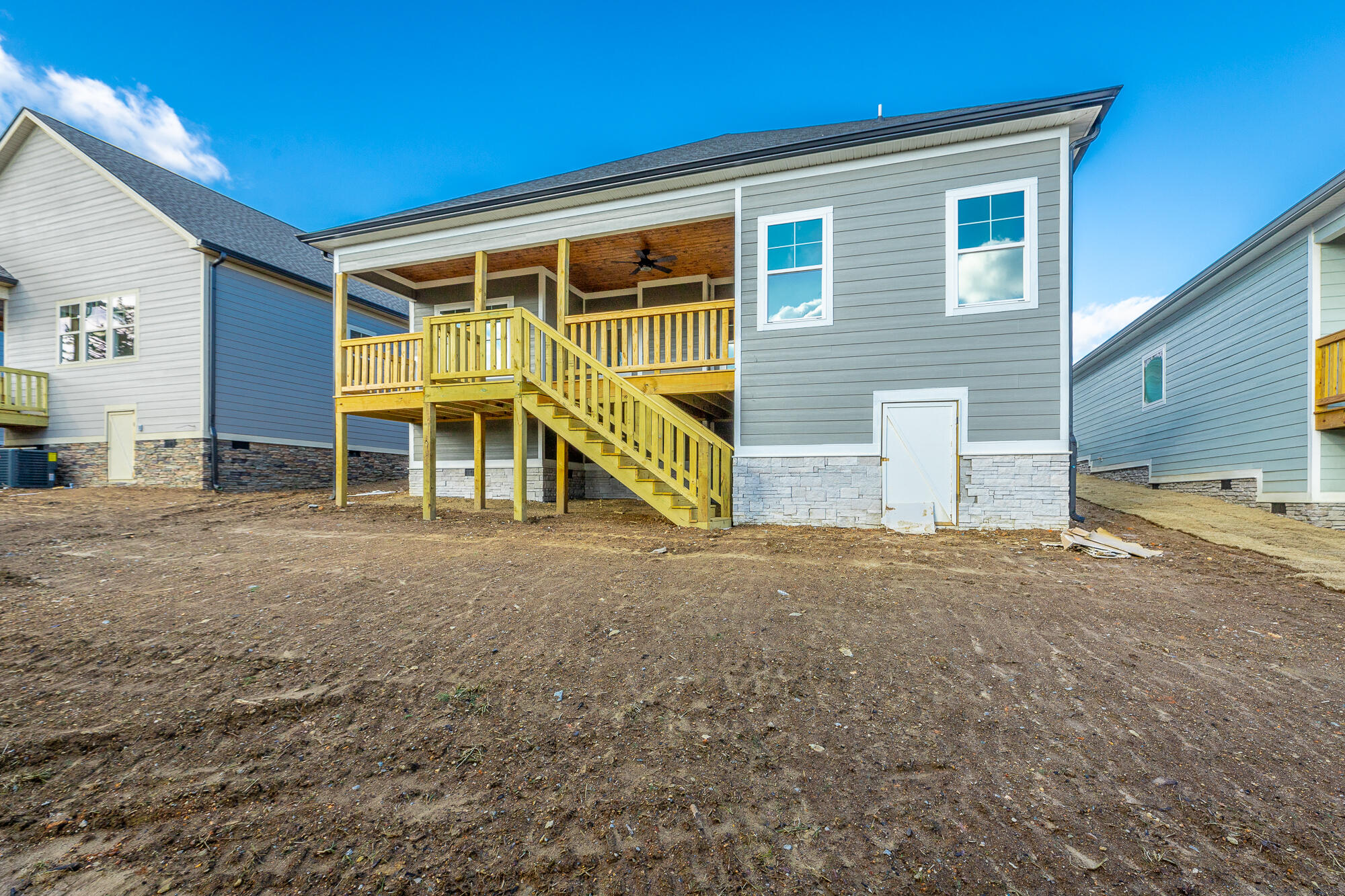 92 Willow Grove Court, 84