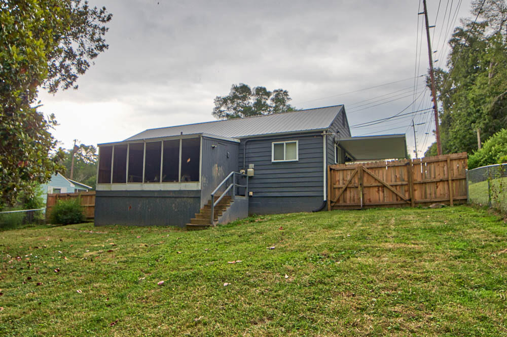 16 Edwards Terrace
