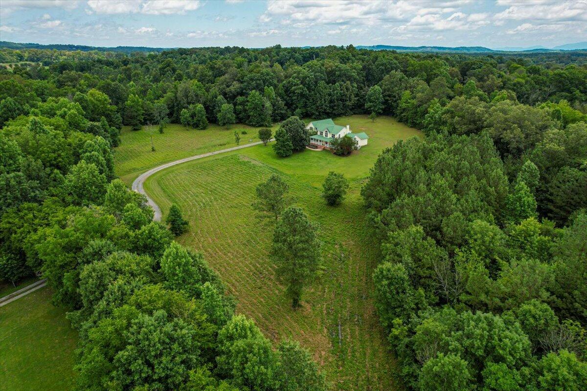 501 SE Strawhill Road