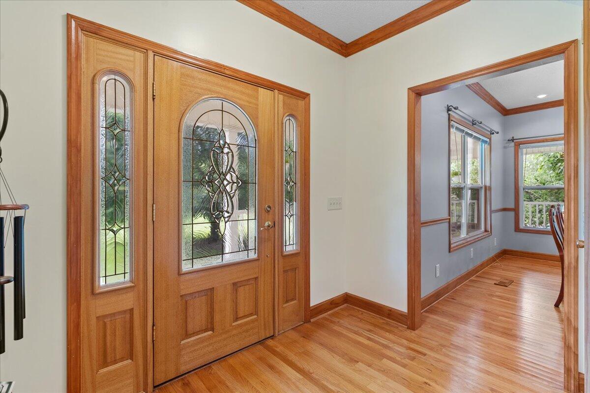 501 SE Strawhill Road