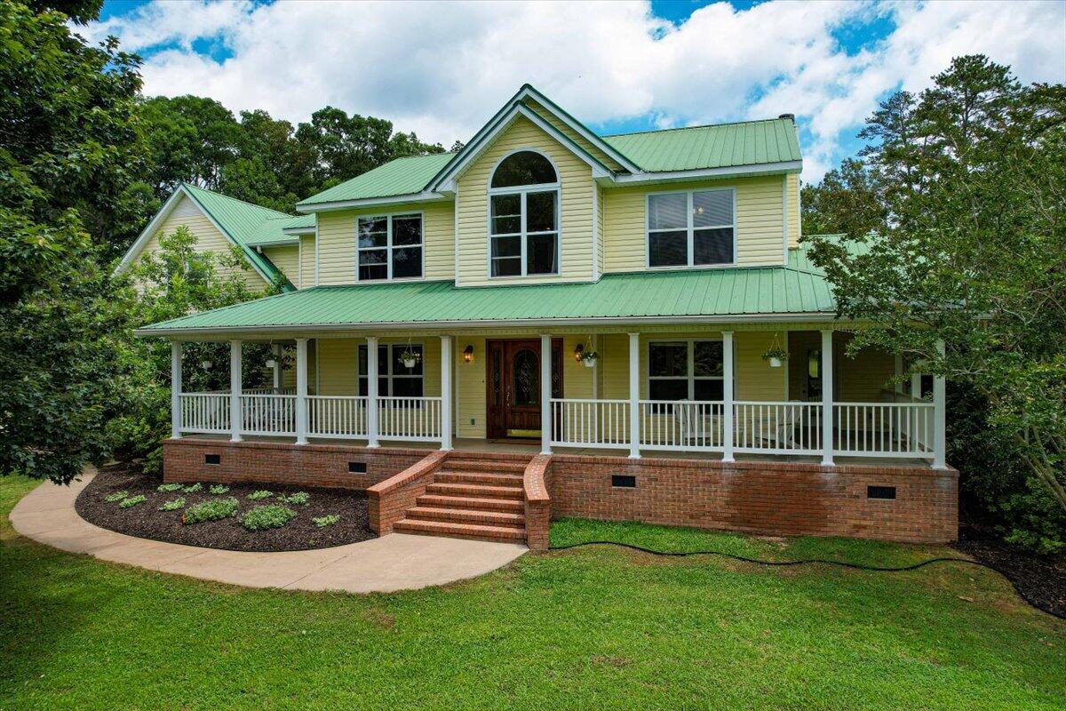 501 SE Strawhill Road