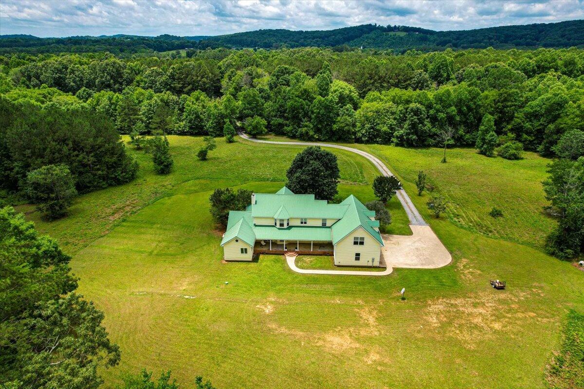 501 SE Strawhill Road