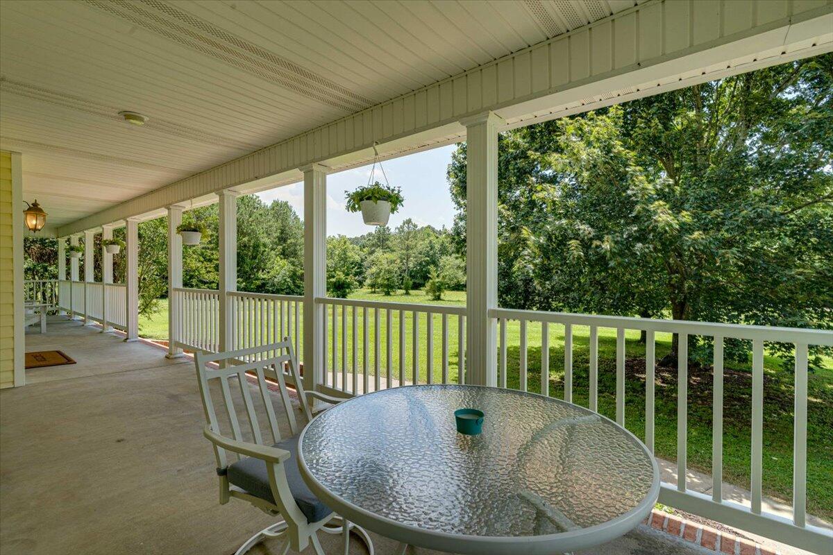 501 SE Strawhill Road