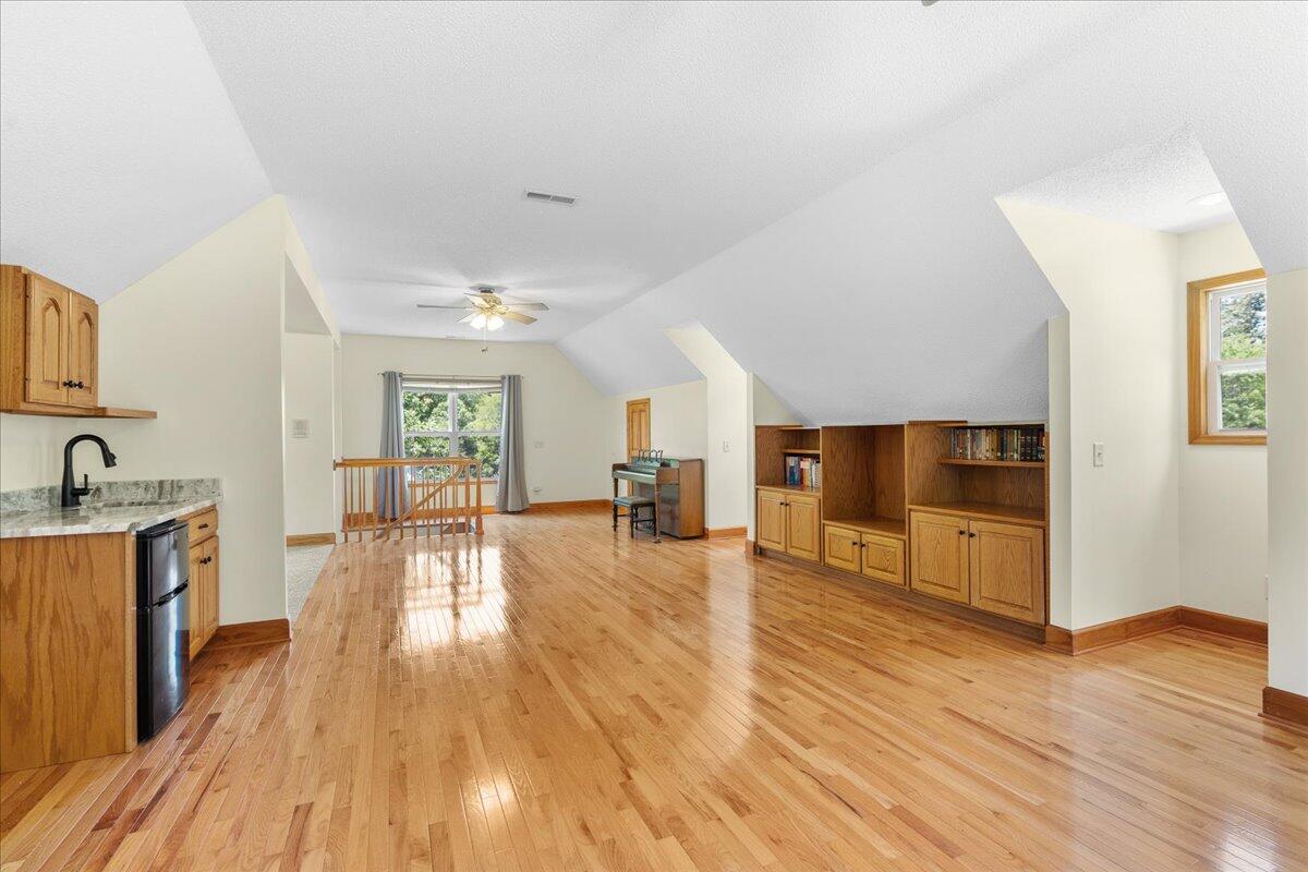 501 SE Strawhill Road
