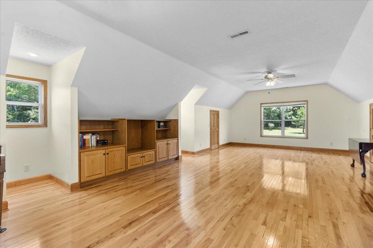 501 SE Strawhill Road
