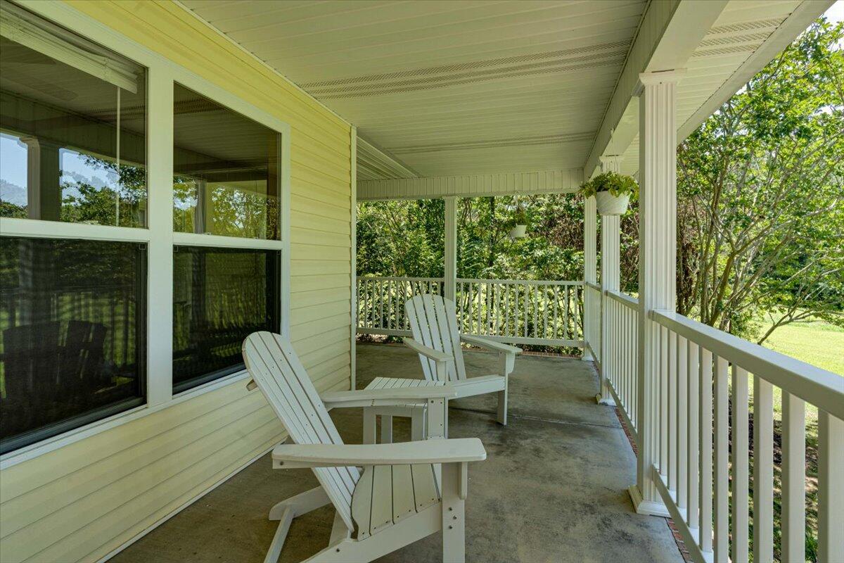 501 SE Strawhill Road