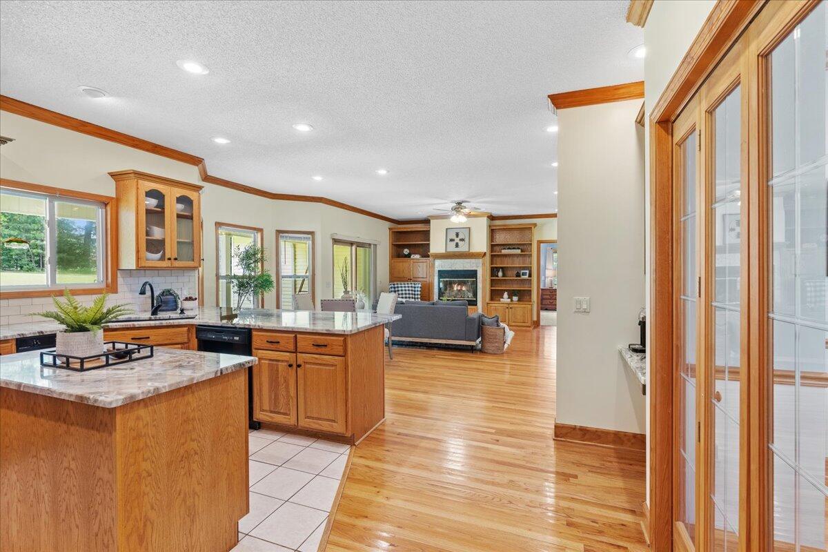 501 SE Strawhill Road