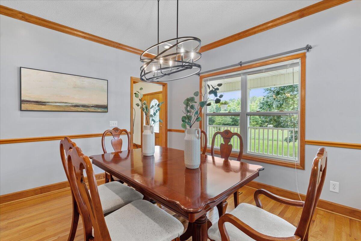 501 SE Strawhill Road