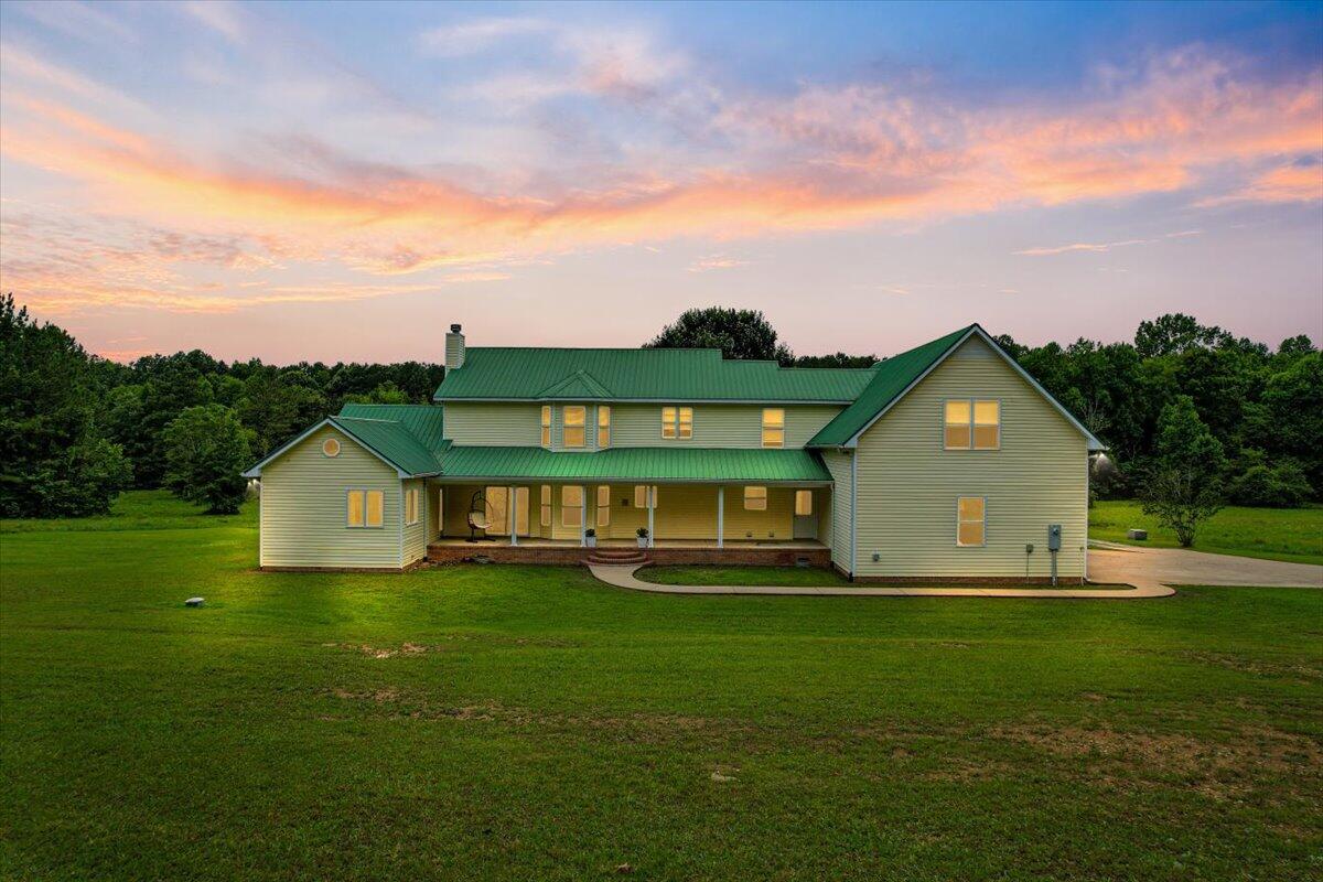 501 SE Strawhill Road