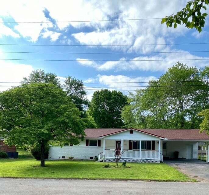 4001 NW Laurel Drive