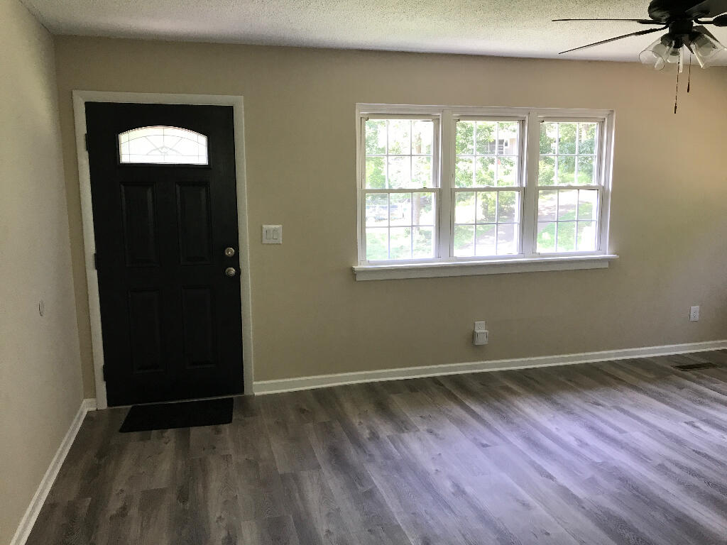 68 Robin Circle