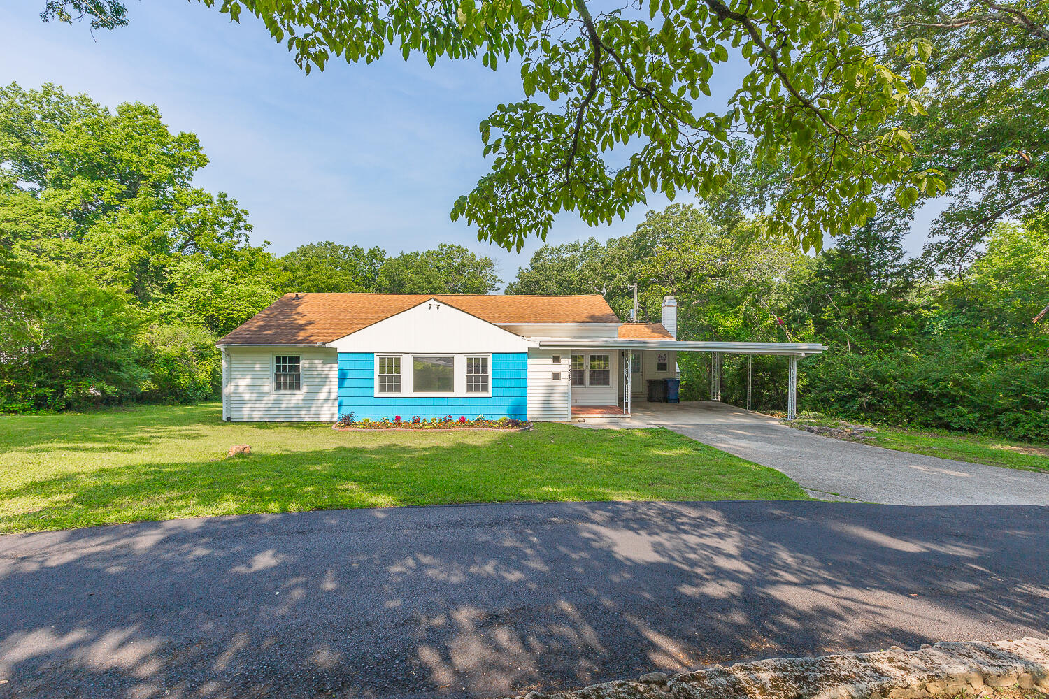 2843 Ozark Road