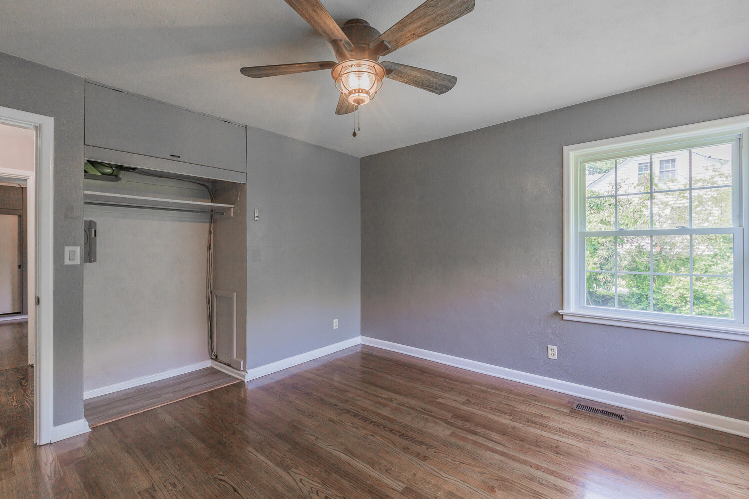 2843 Ozark Road