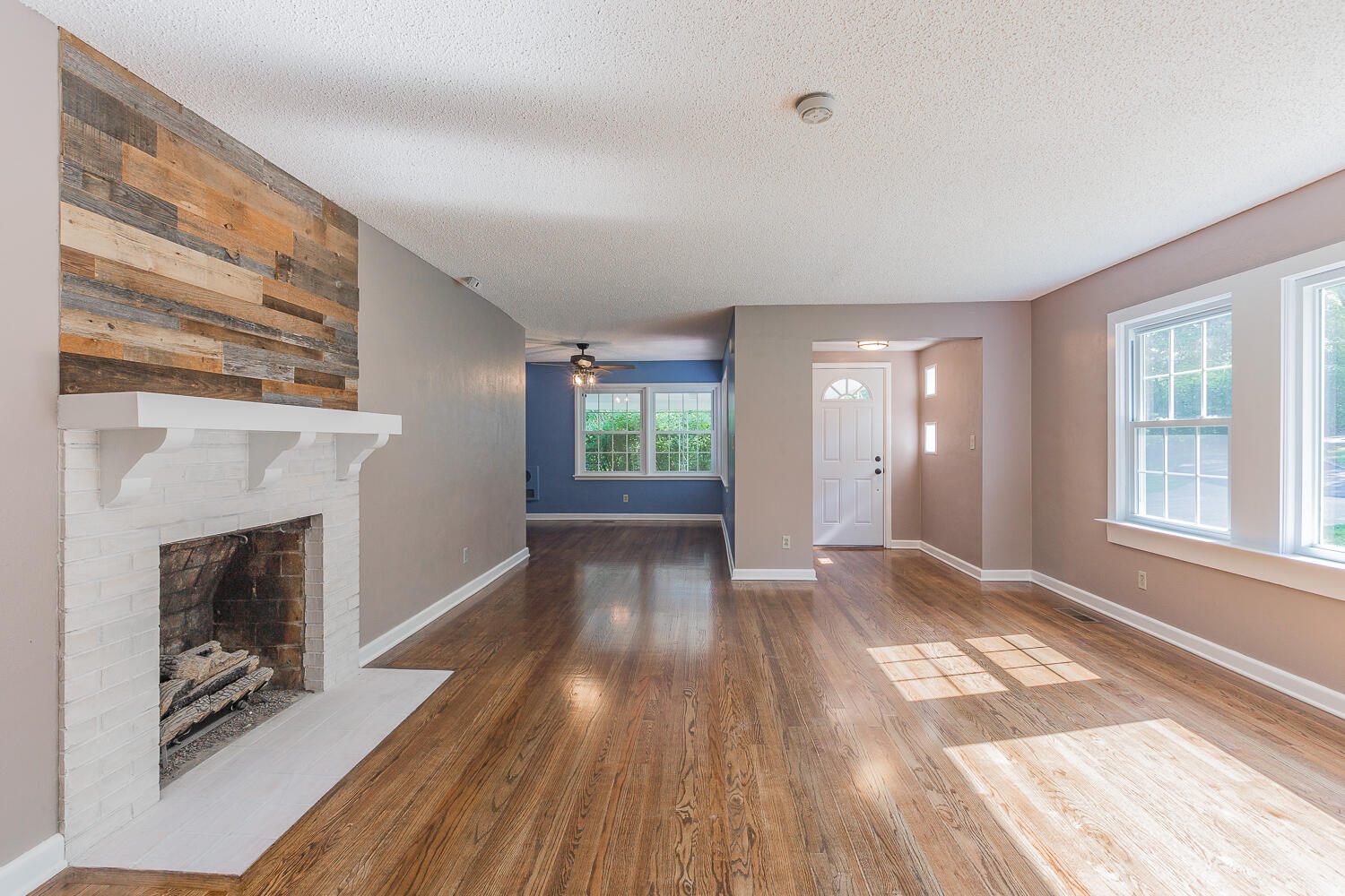 2843 Ozark Road