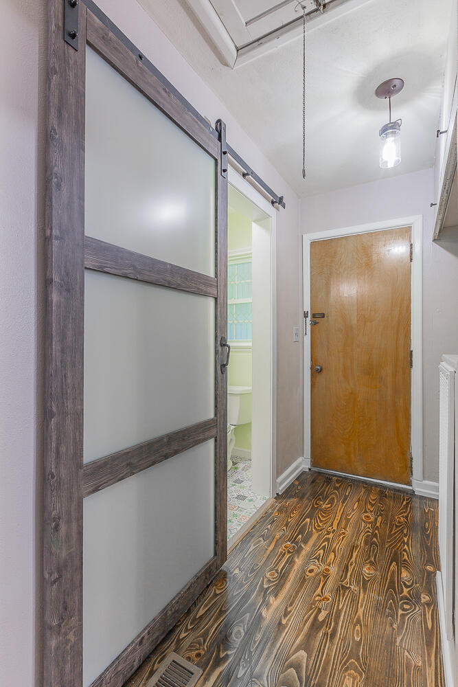 2843 Ozark Road