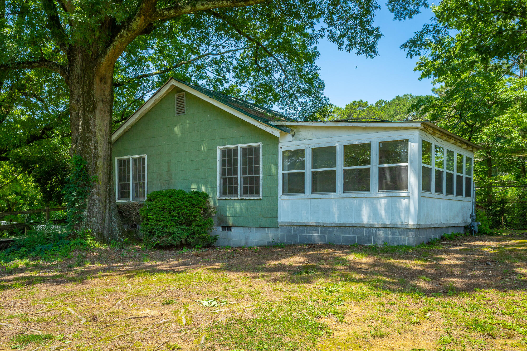 1215 W North Main Street, LaFayette