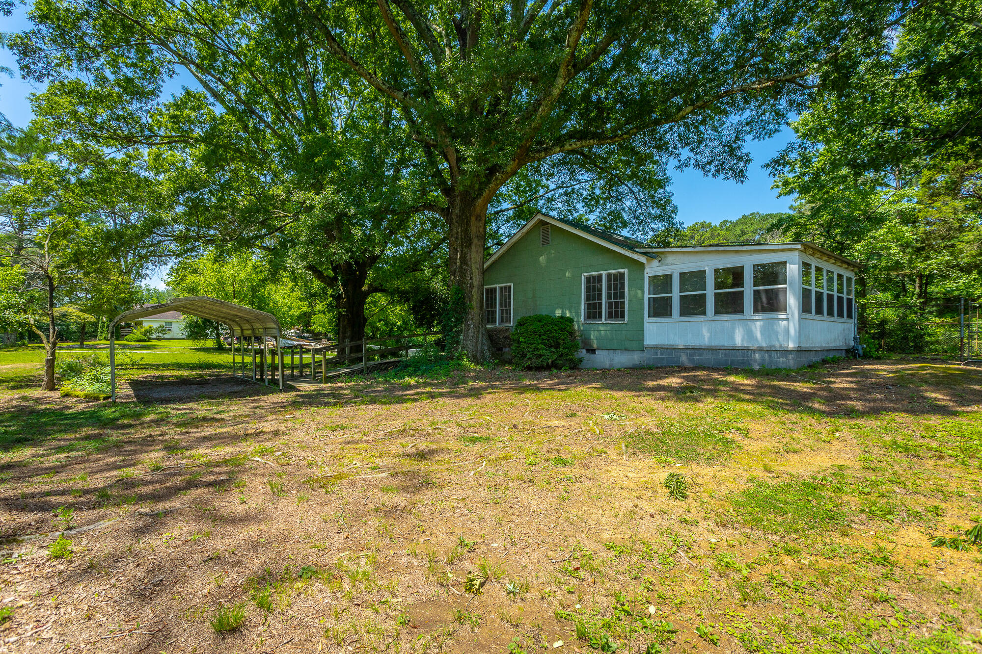 1215 W North Main Street, LaFayette