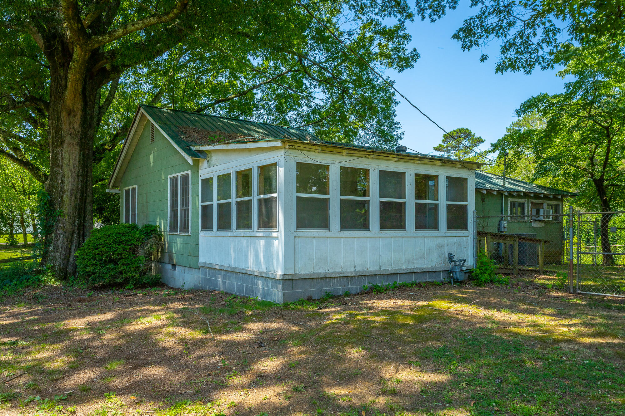 1215 W North Main Street, LaFayette