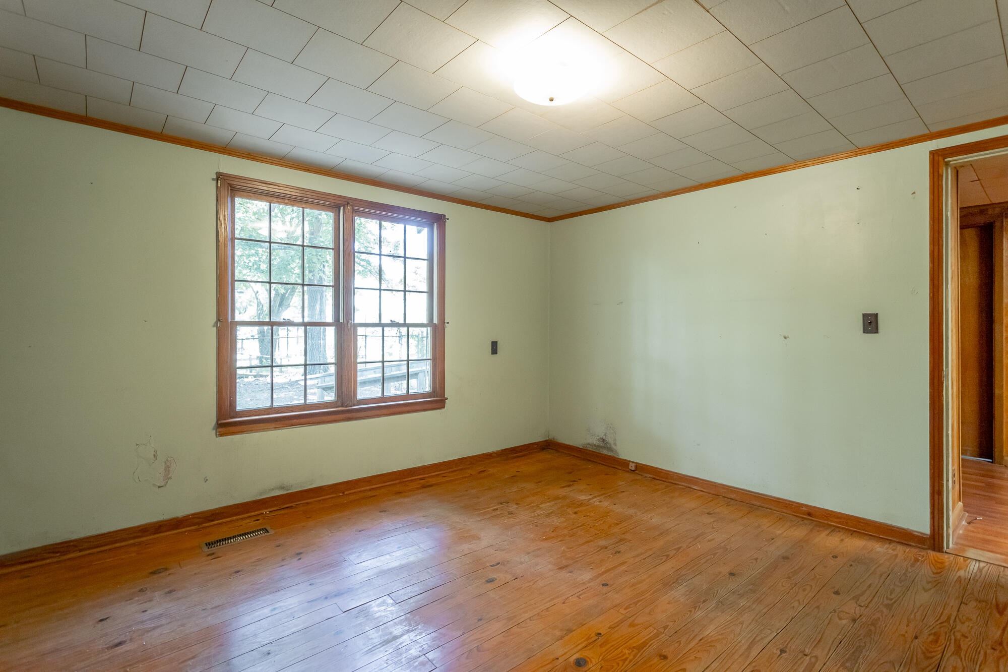 1215 W North Main Street, LaFayette