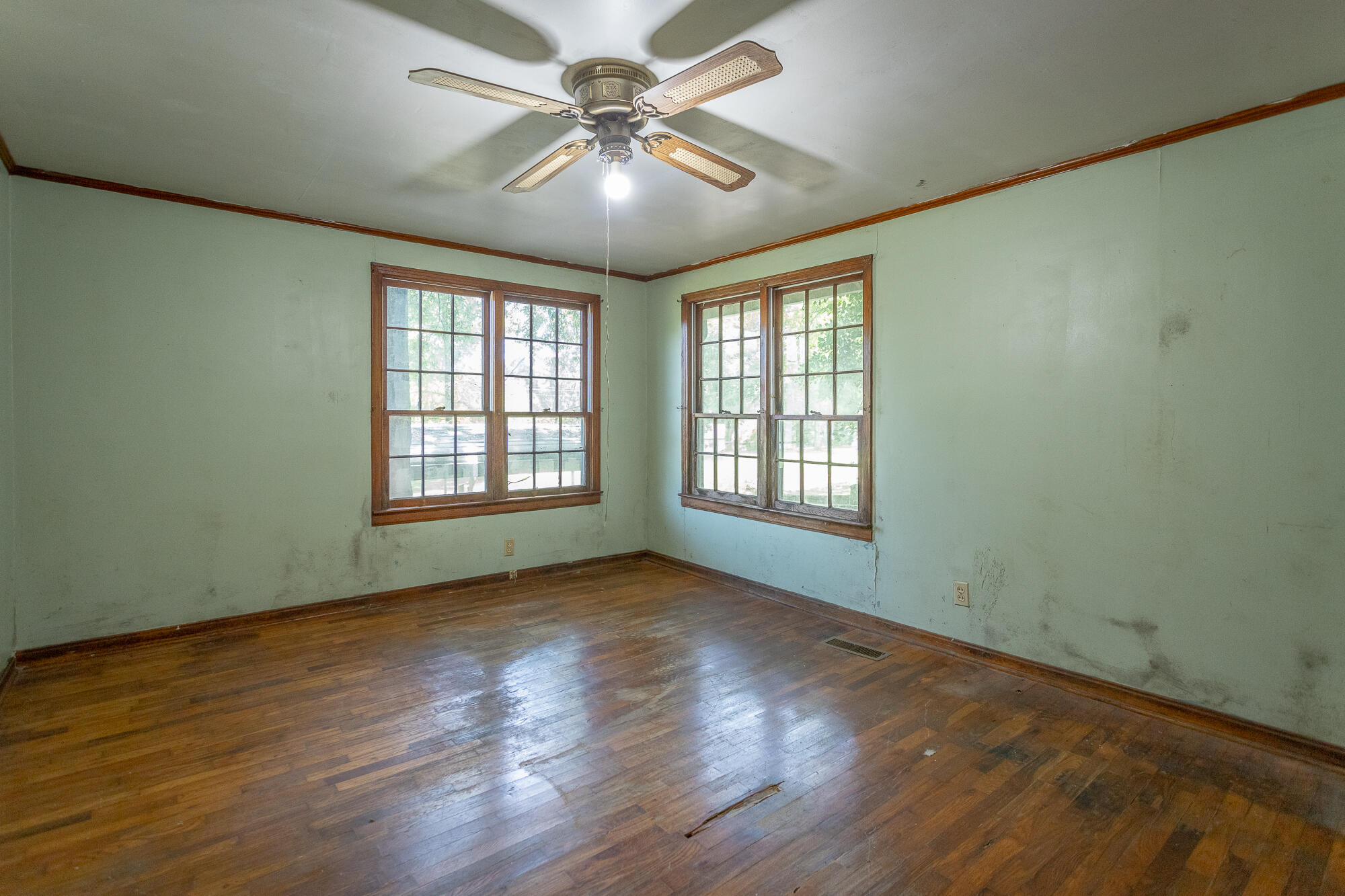 1215 W North Main Street, LaFayette