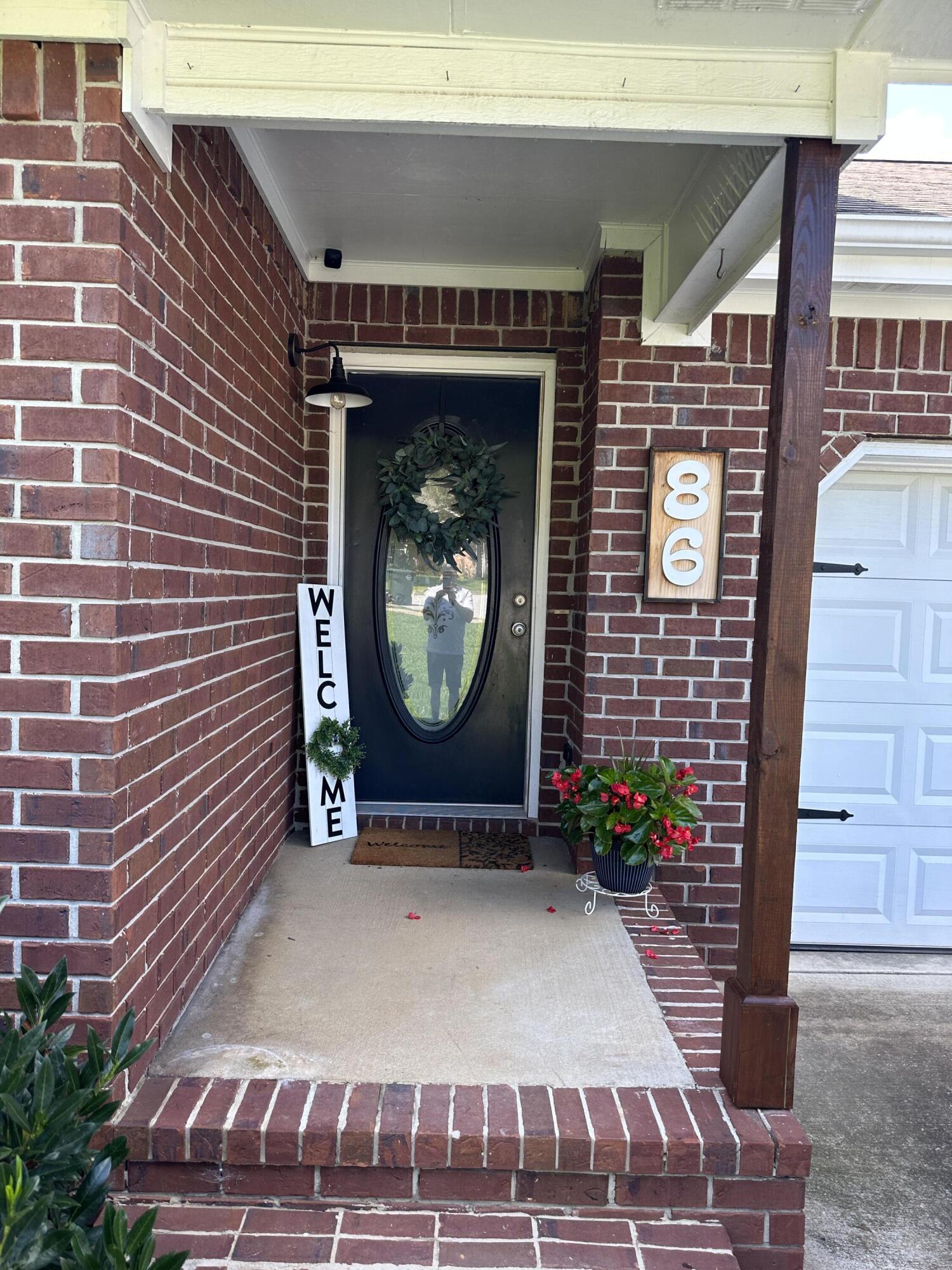 86 Lodgestone Drive